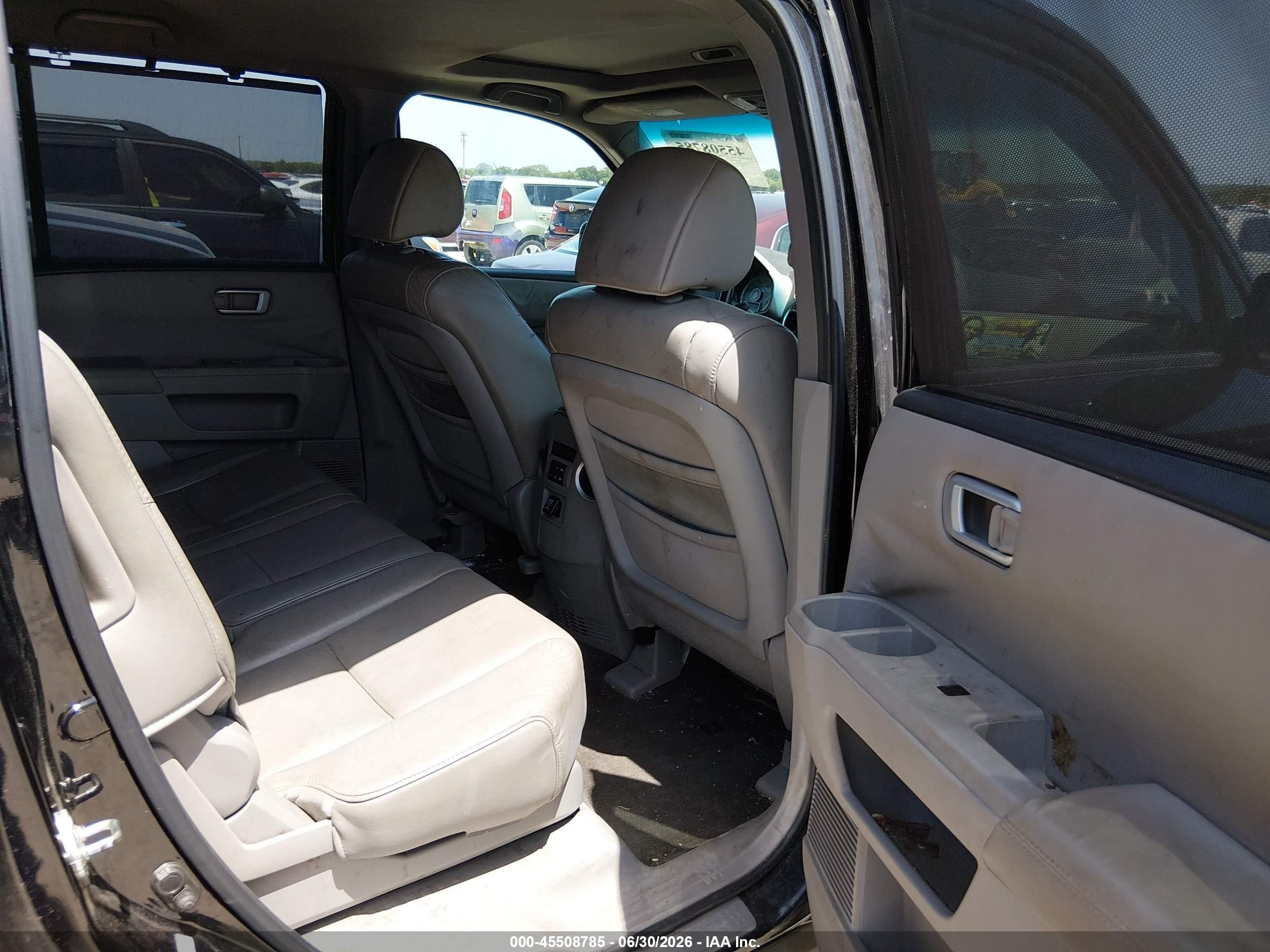 2010 Honda Pilot Touring Black vin: 5FNYF4H86AB025491