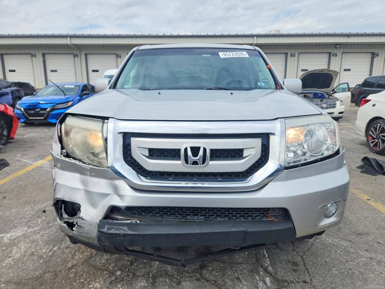 2010 Honda Pilot Touring Silver vin: 5FNYF4H8XAB040673