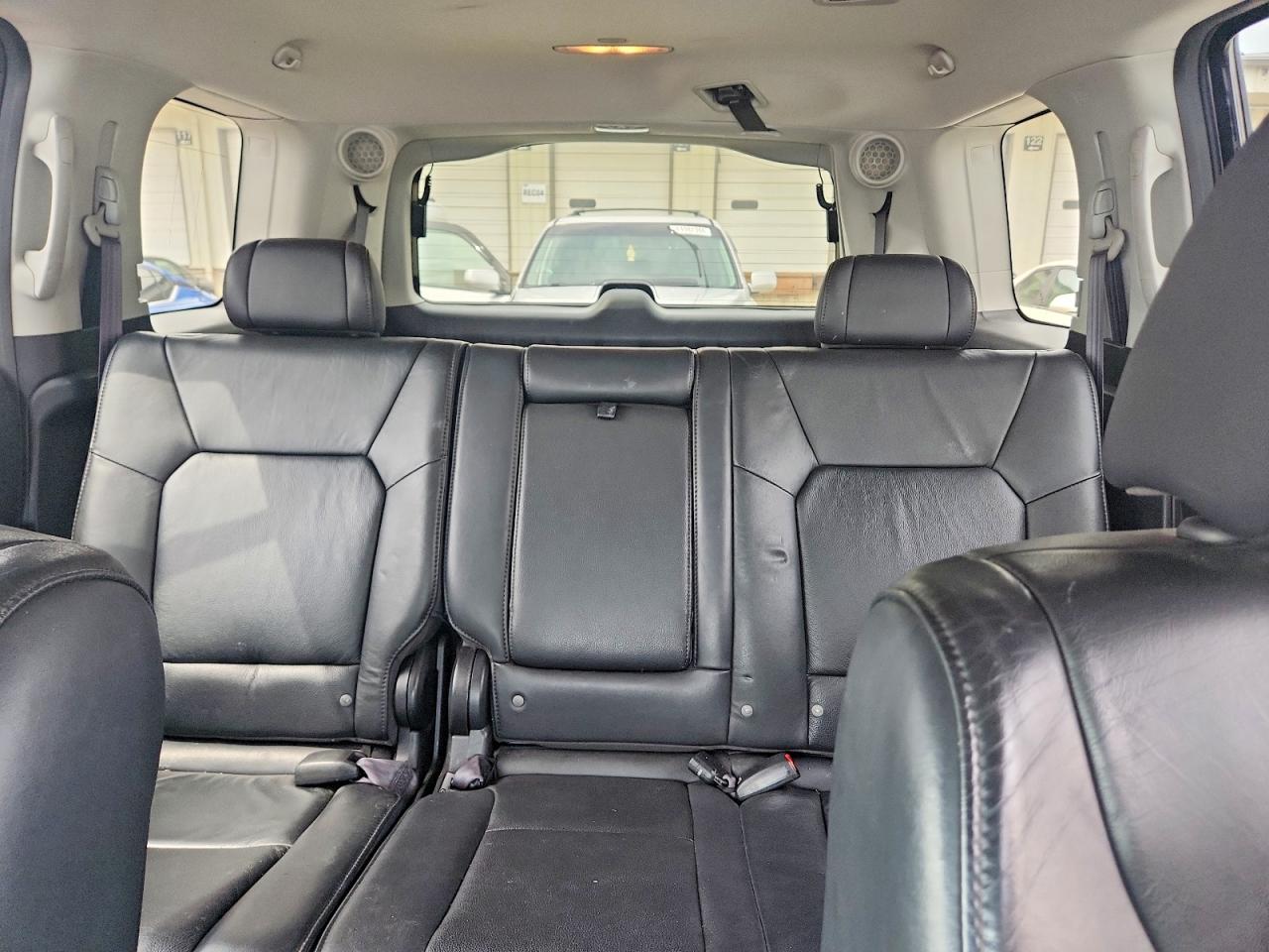 2010 Honda Pilot Touring Silver vin: 5FNYF4H8XAB040673