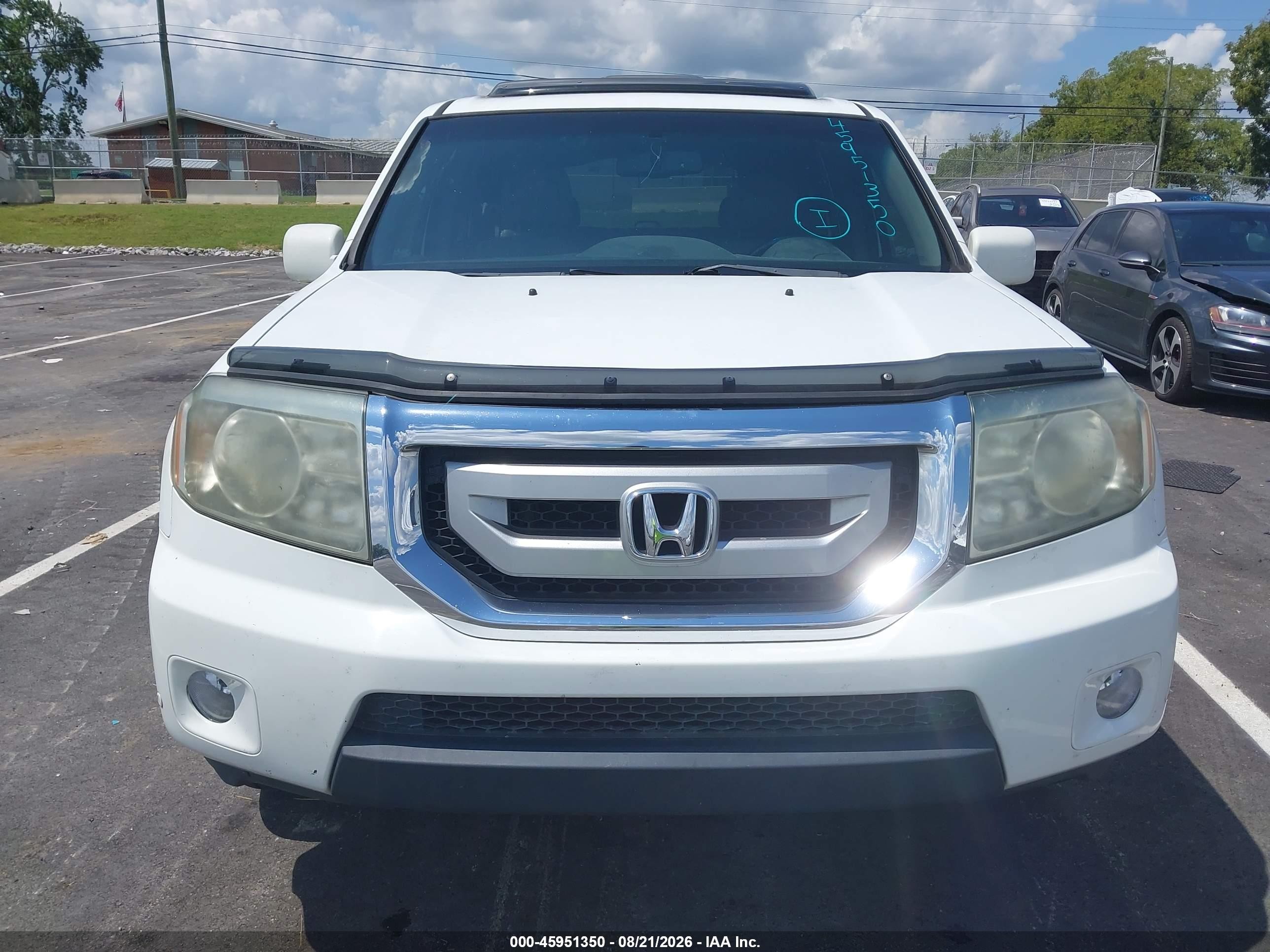2010 Honda Pilot Touring White vin: 5FNYF4H90AB004788