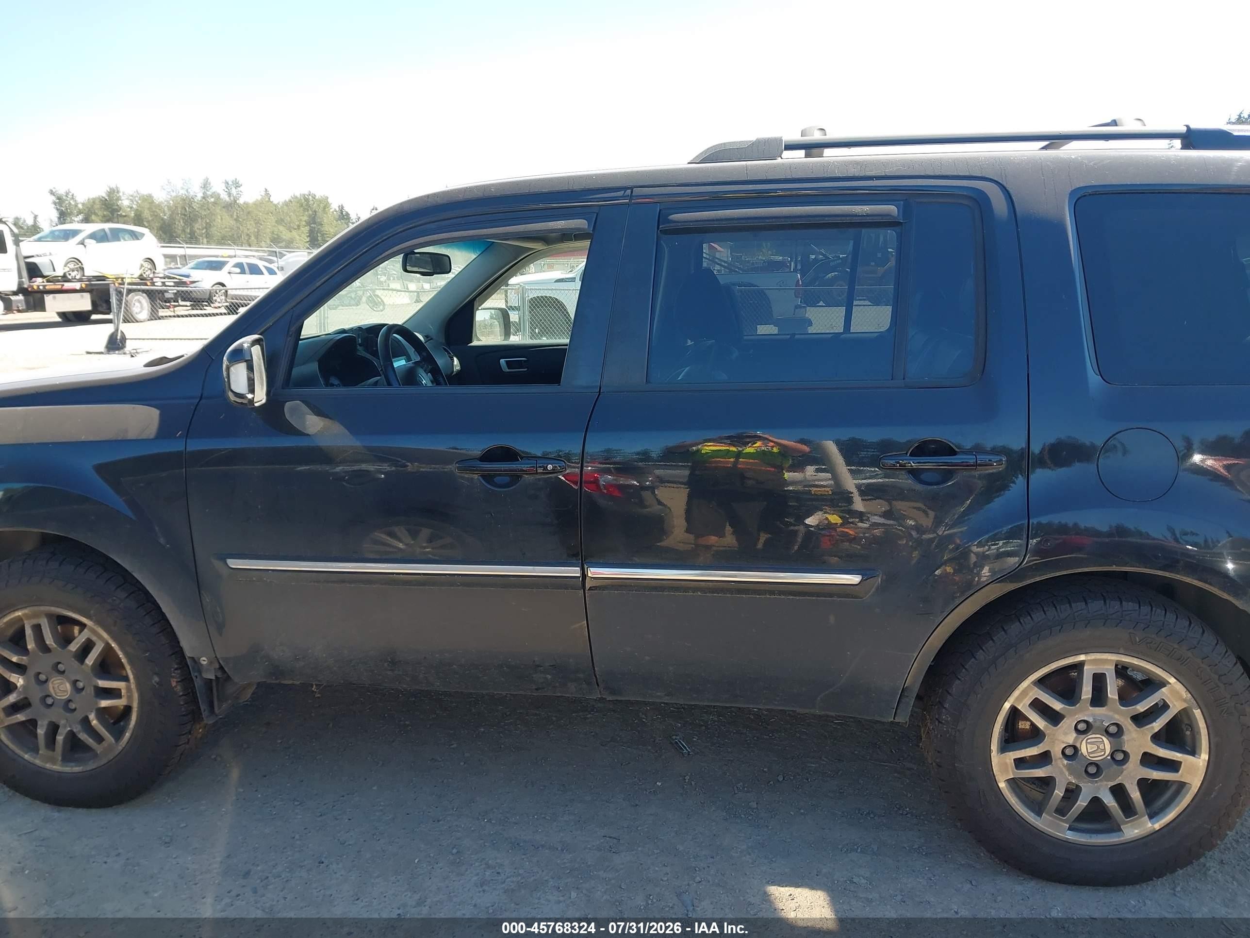 2010 Honda Pilot Touring Black vin: 5FNYF4H90AB033451