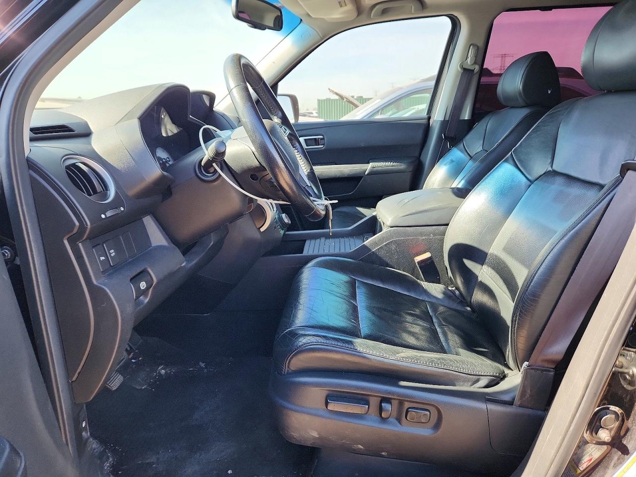 2011 Honda Pilot Touring Black vin: 5FNYF4H90BB003237