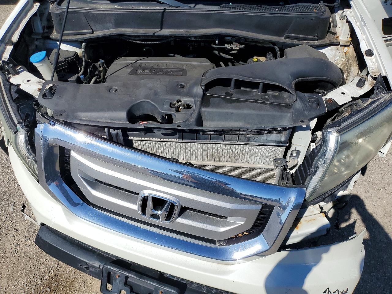 2011 Honda Pilot Touring White vin: 5FNYF4H90BB503611