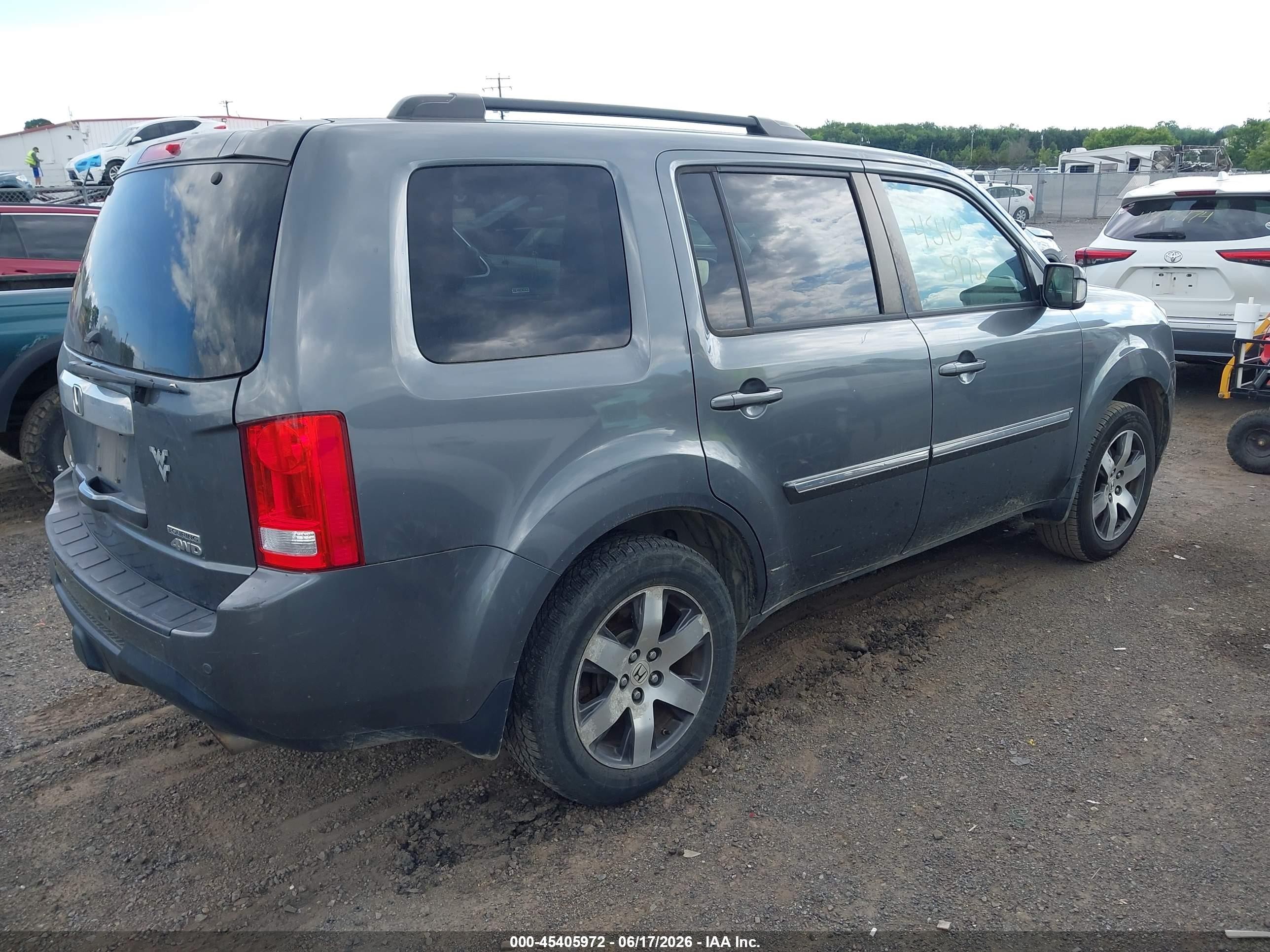 2012 Honda Pilot Touring Gray vin: 5FNYF4H90CB051936
