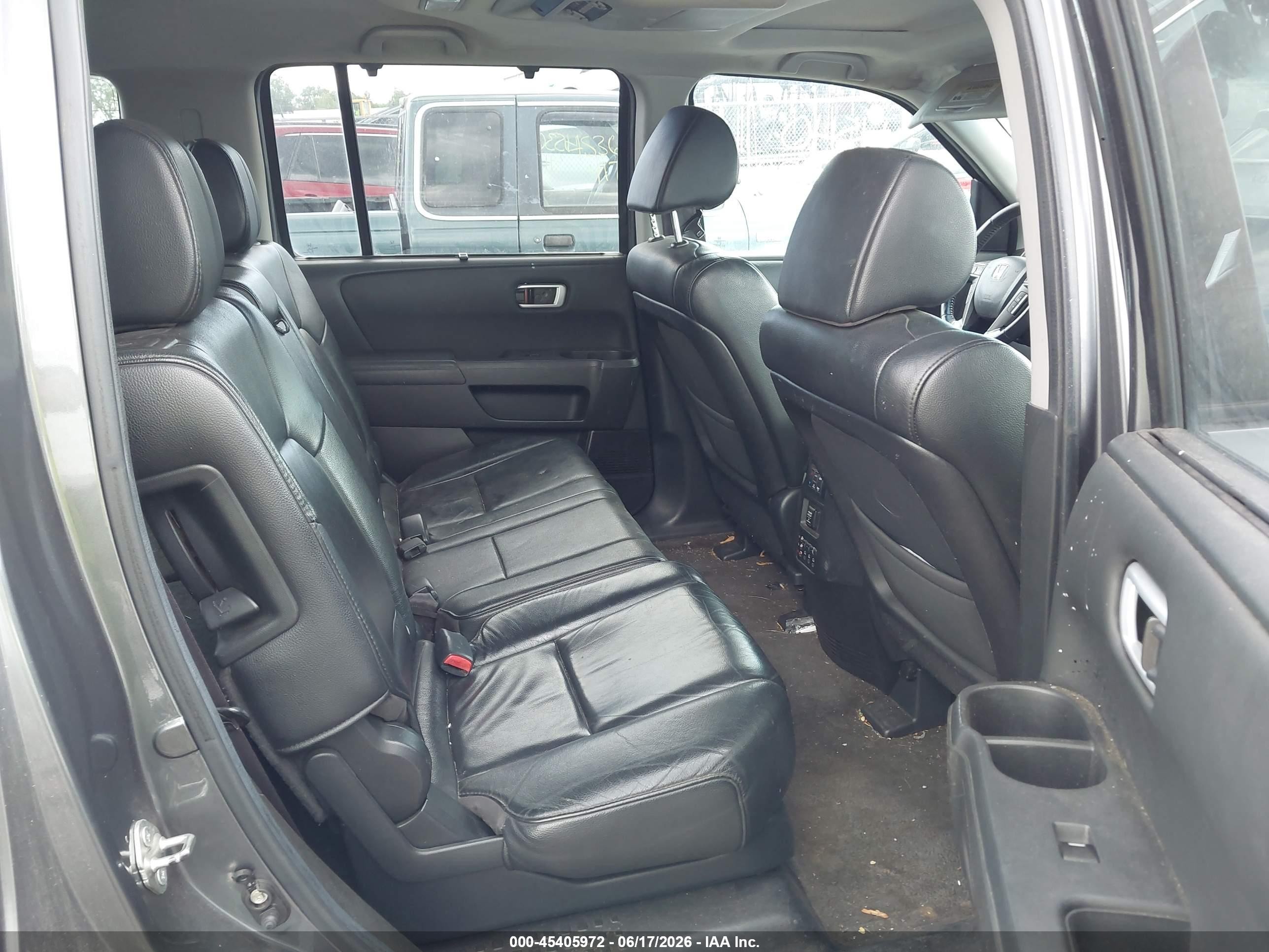 2012 Honda Pilot Touring Gray vin: 5FNYF4H90CB051936