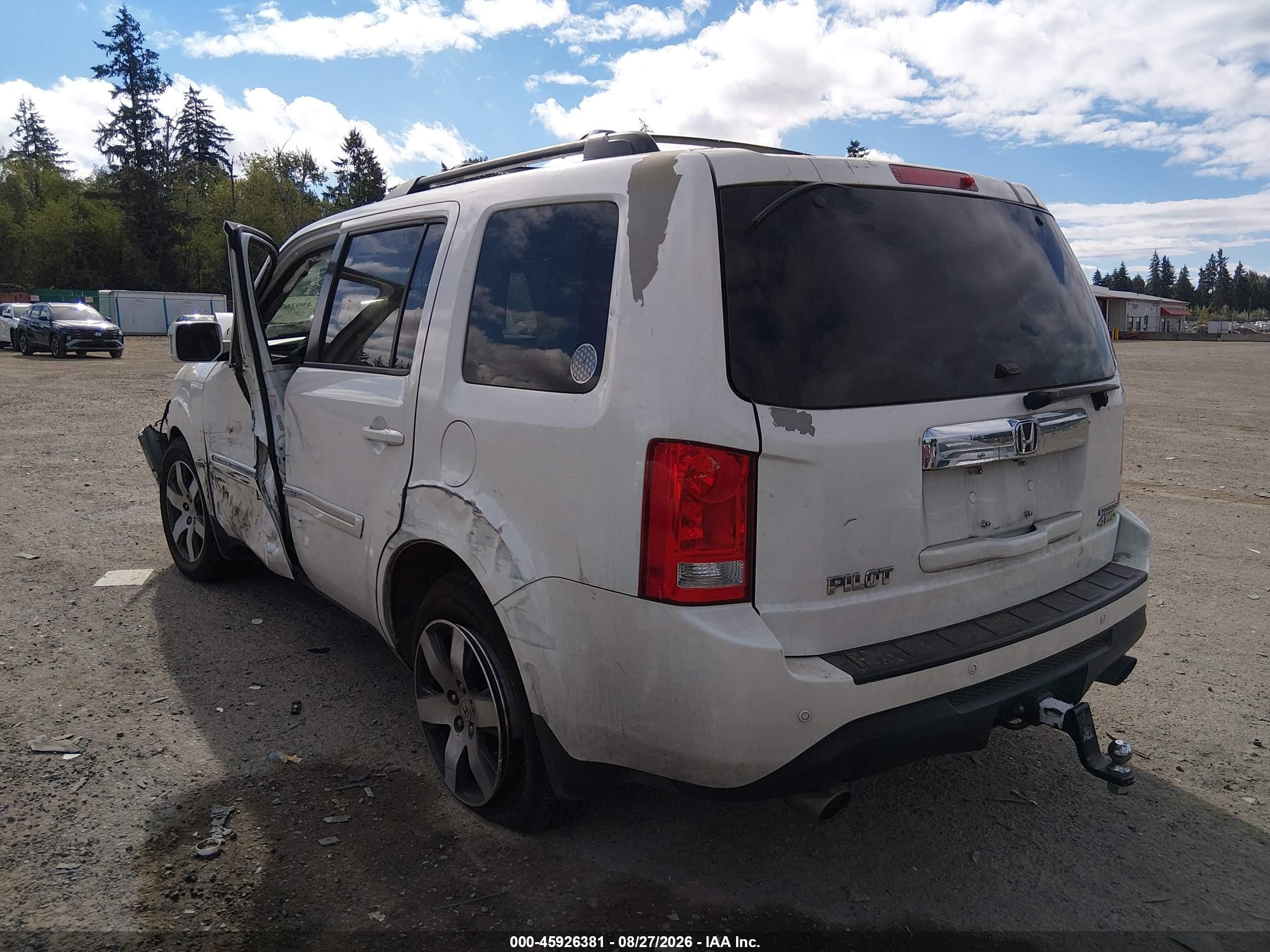 2012 Honda Pilot Touring White vin: 5FNYF4H90CB055436