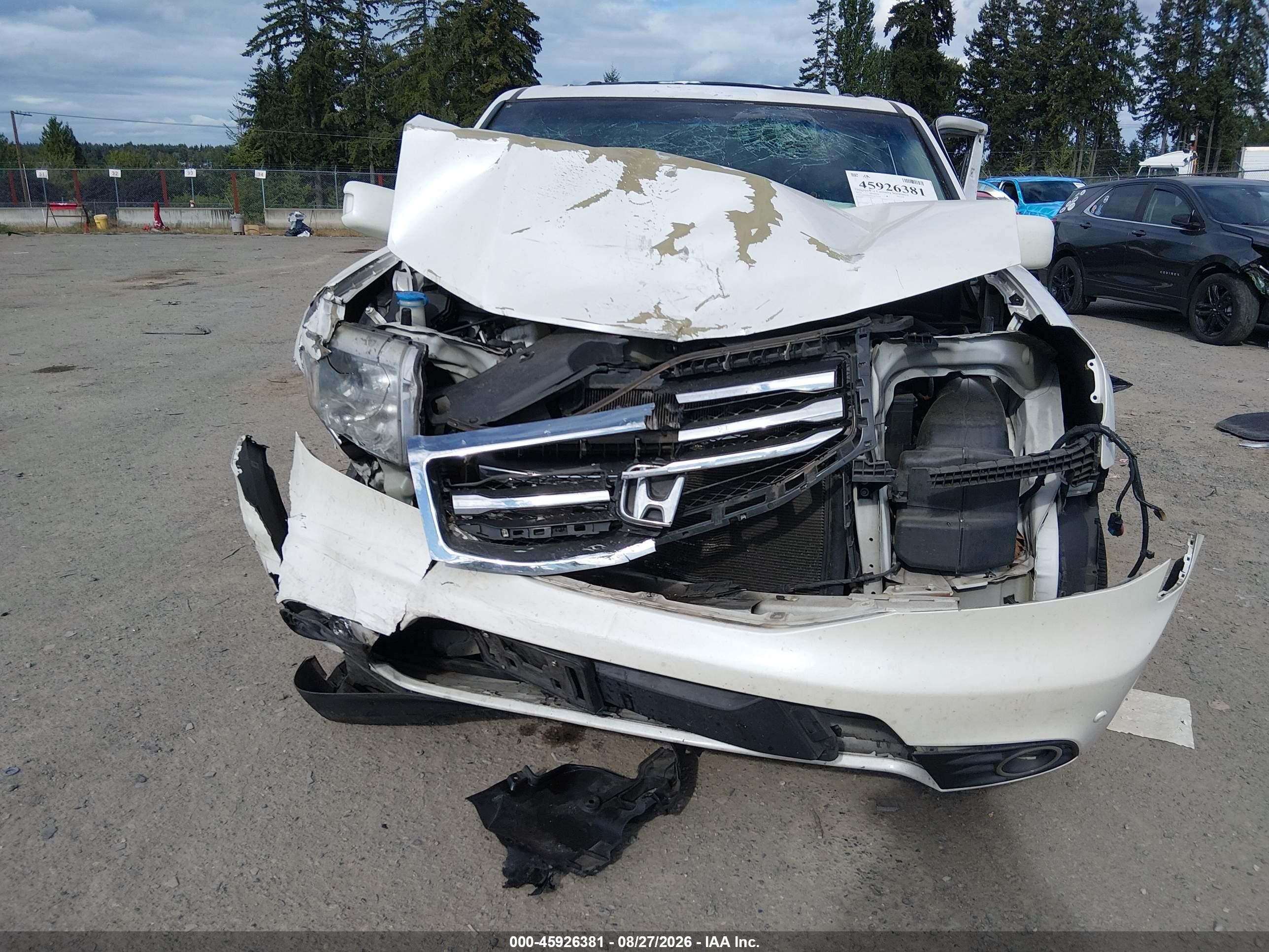 2012 Honda Pilot Touring White vin: 5FNYF4H90CB055436
