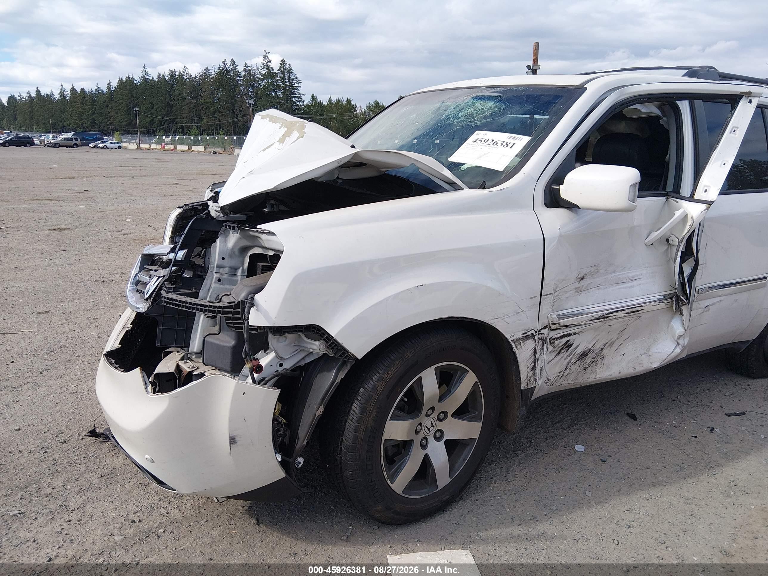2012 Honda Pilot Touring White vin: 5FNYF4H90CB055436