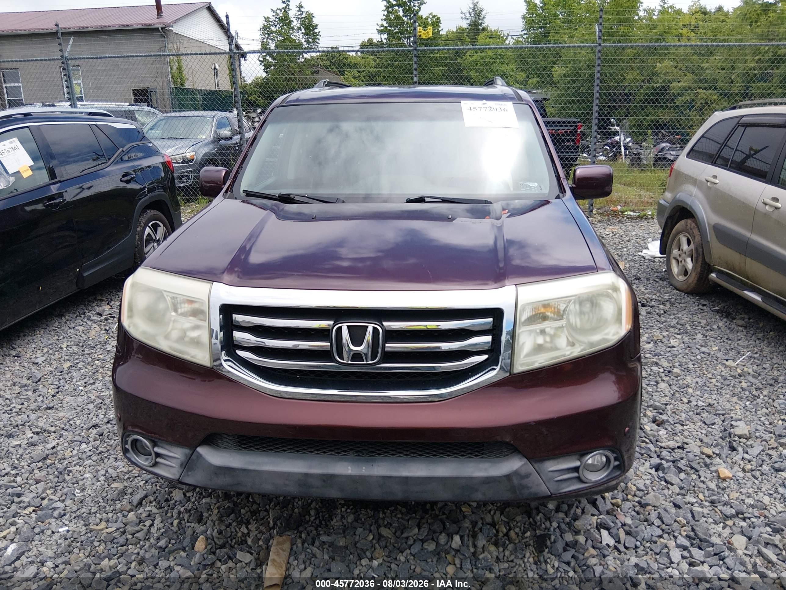 2012 Honda Pilot Touring Burgundy vin: 5FNYF4H90CB065514