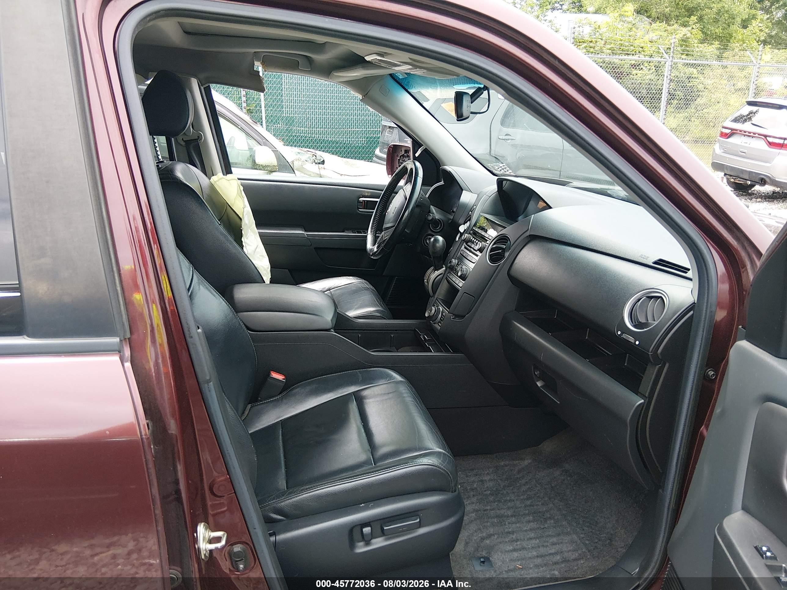 2012 Honda Pilot Touring Burgundy vin: 5FNYF4H90CB065514