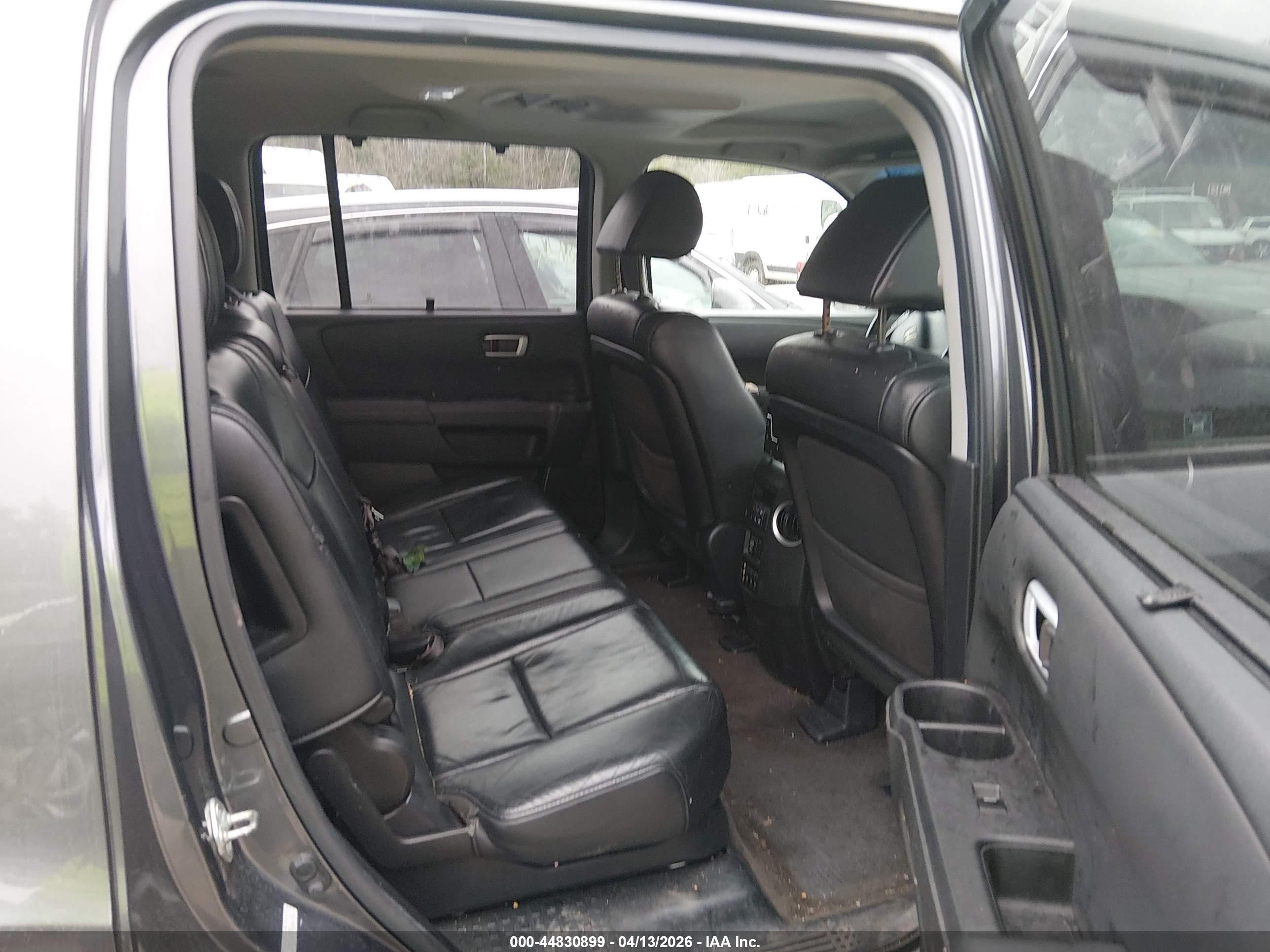 2012 Honda Pilot Touring Gray vin: 5FNYF4H90CB067182