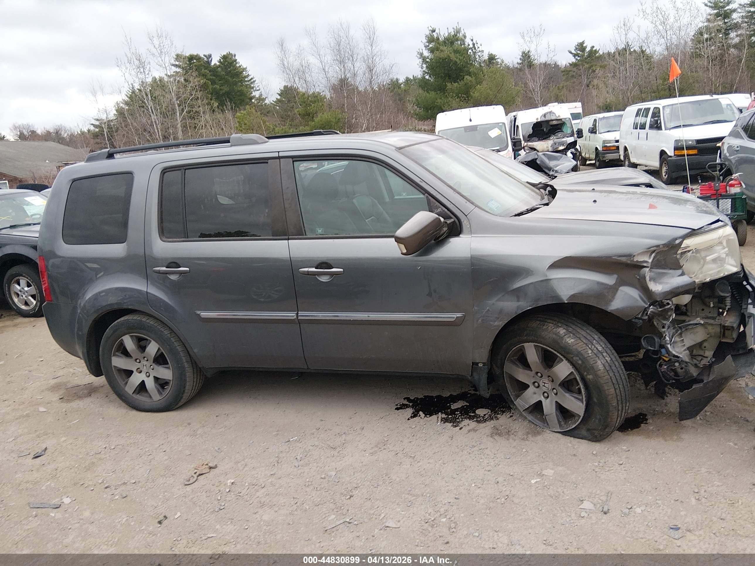2012 Honda Pilot Touring Gray vin: 5FNYF4H90CB067182