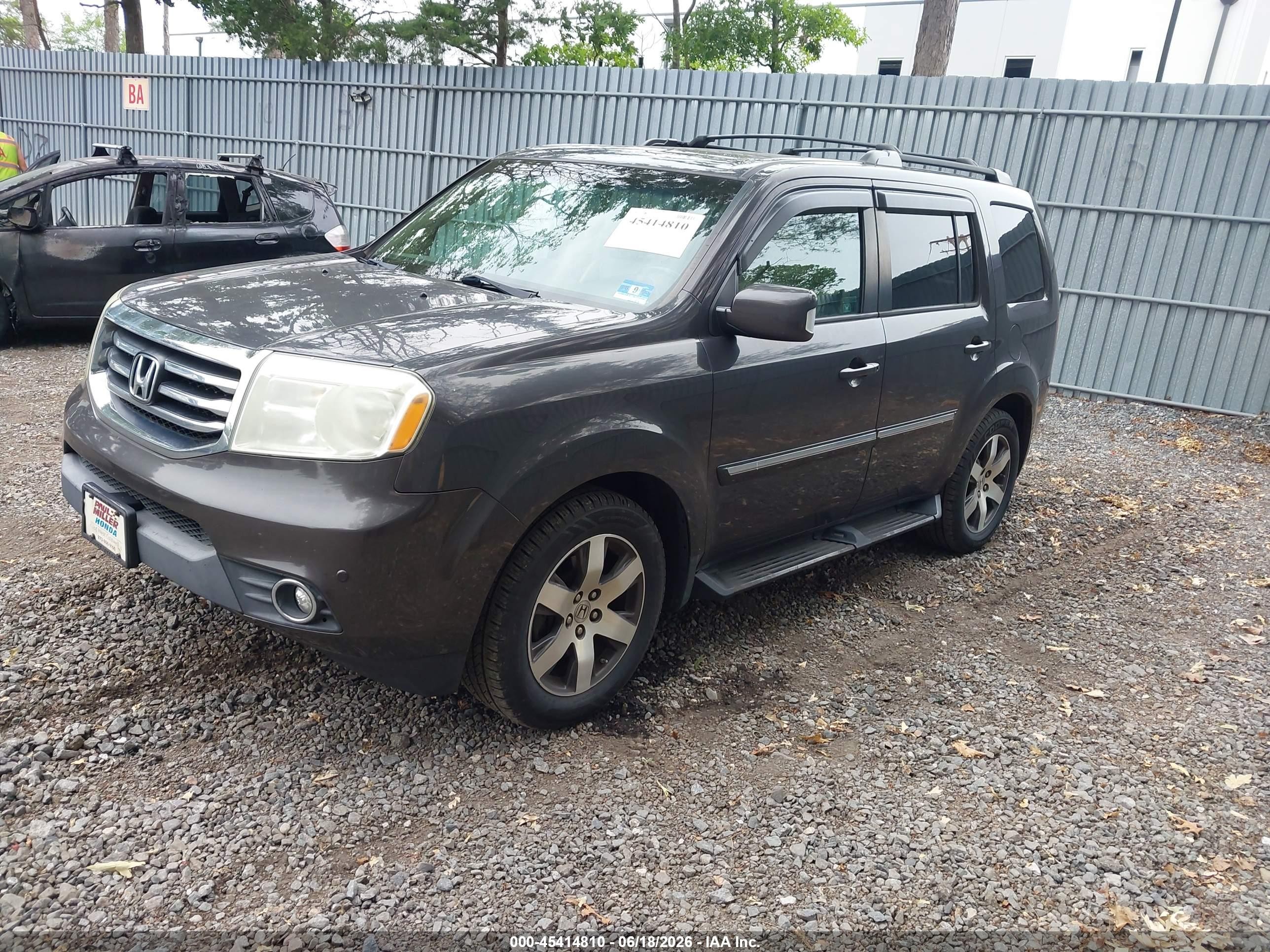 2012 Honda Pilot Touring Gray vin: 5FNYF4H90CB071779