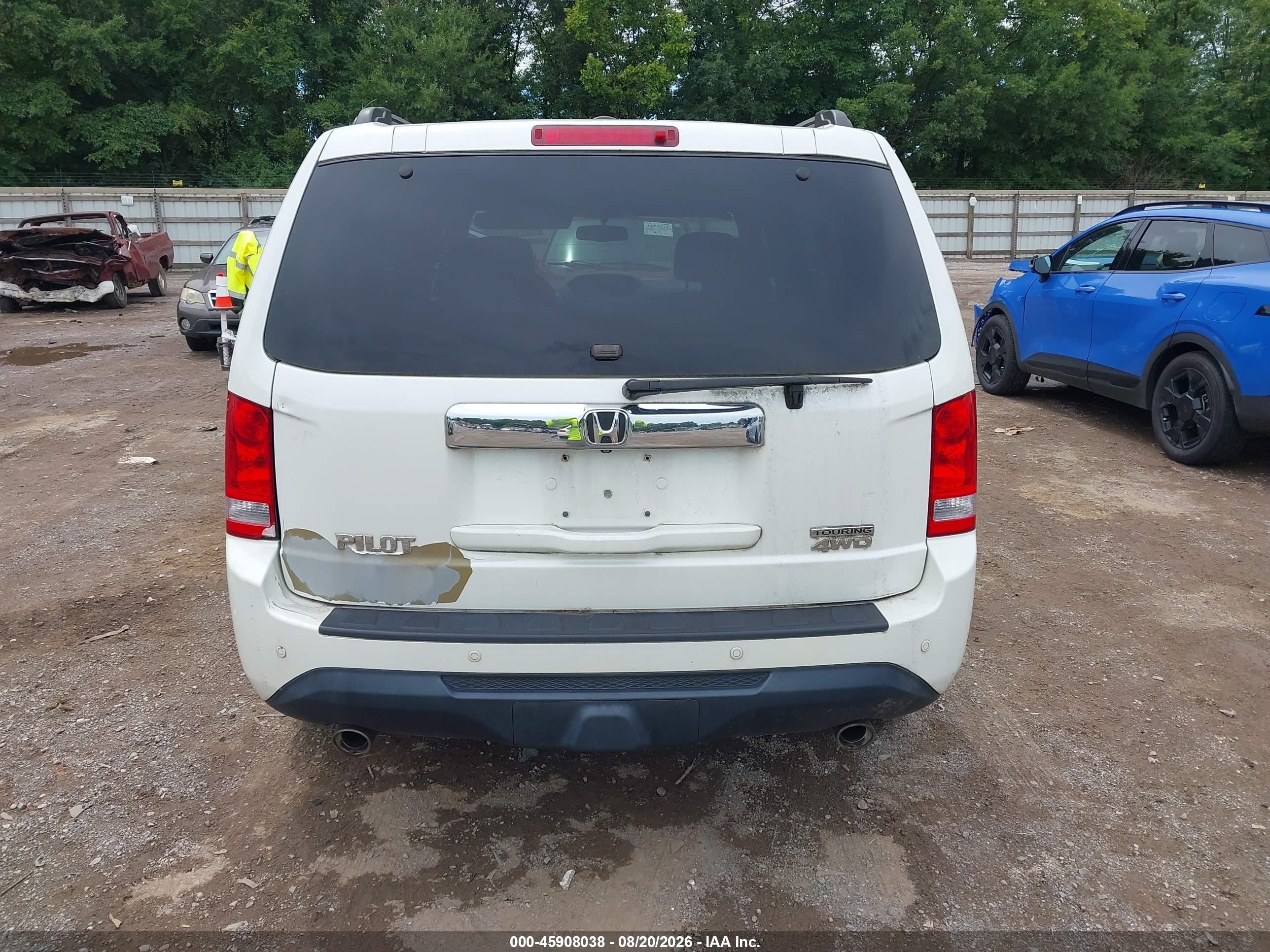 2013 Honda Pilot Touring White vin: 5FNYF4H90DB026293