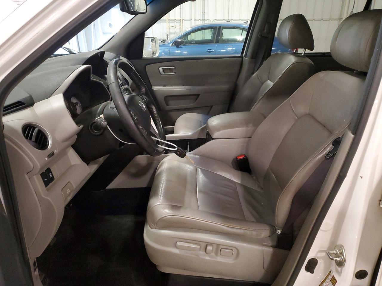 2013 Honda Pilot Touring White vin: 5FNYF4H90DB067989