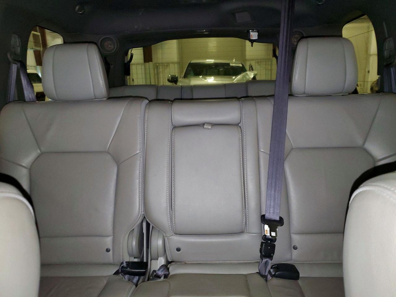 2013 Honda Pilot Touring White vin: 5FNYF4H90DB067989