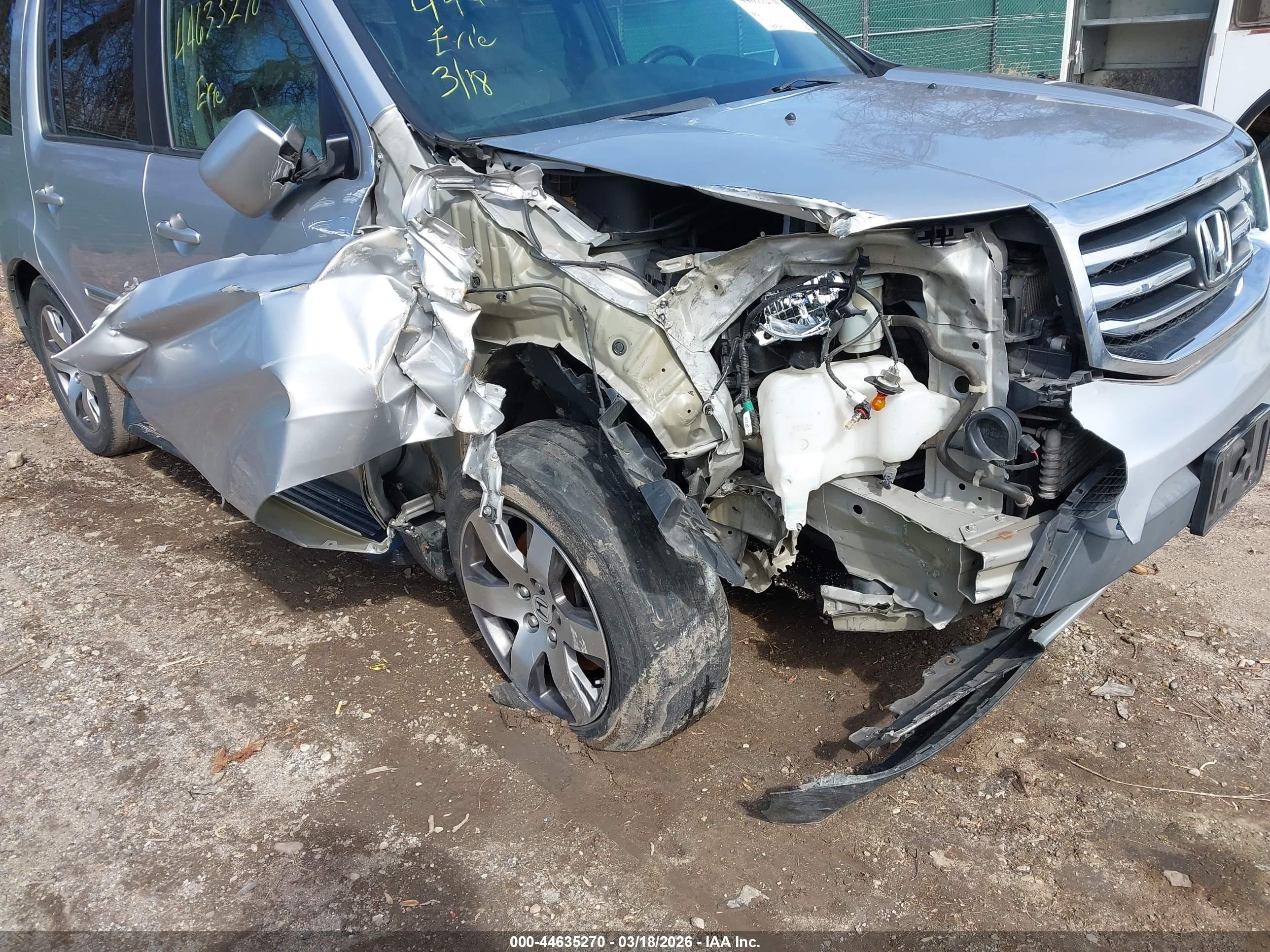 2014 Honda Pilot Touring Silver vin: 5FNYF4H90EB038543