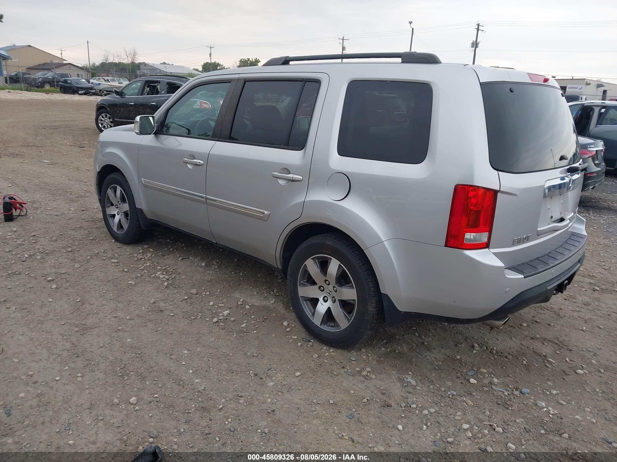 2015 Honda Pilot Touring Серебряный vin: 5FNYF4H90FB016222