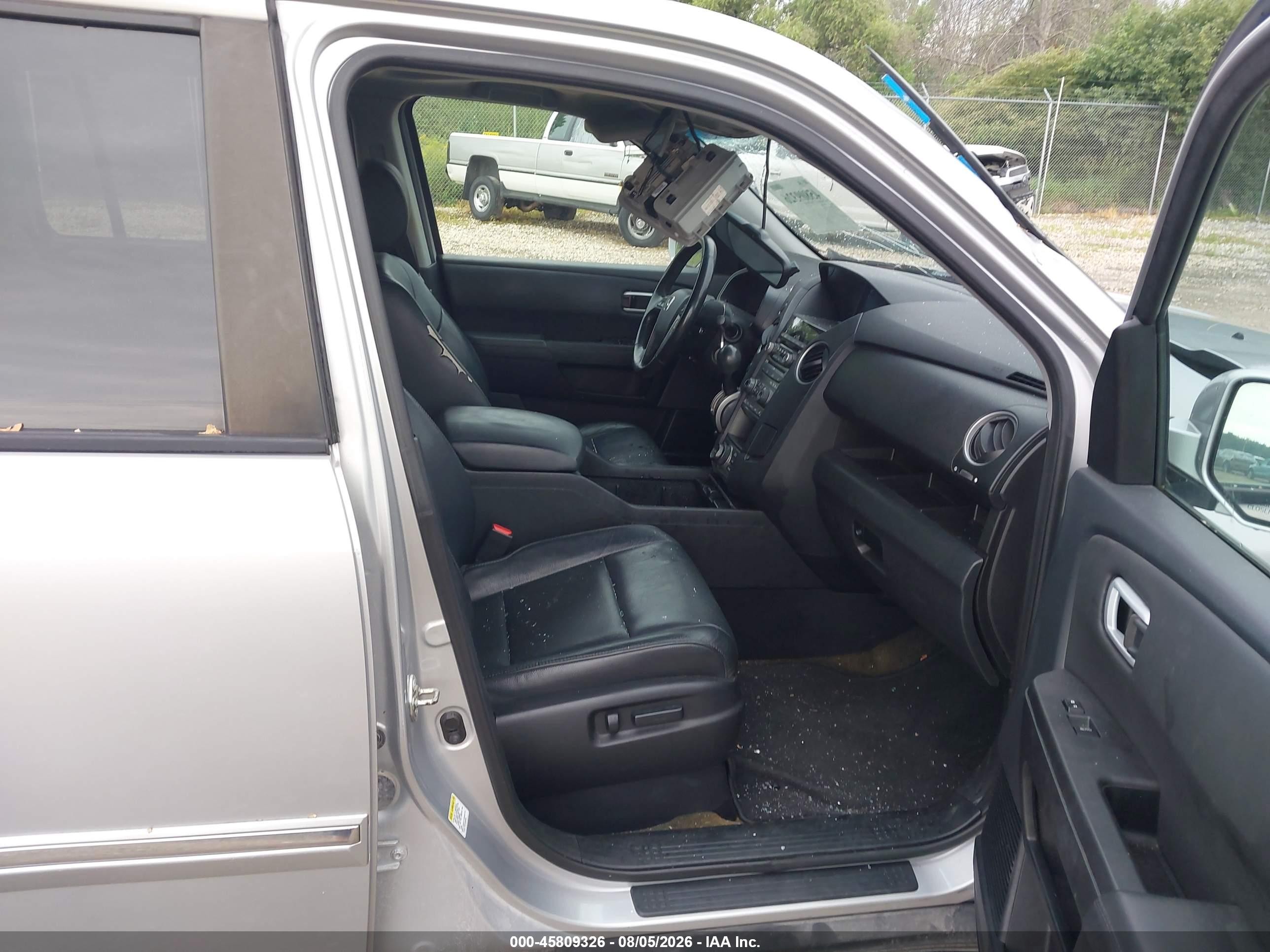 2015 Honda Pilot Touring Серебряный vin: 5FNYF4H90FB016222