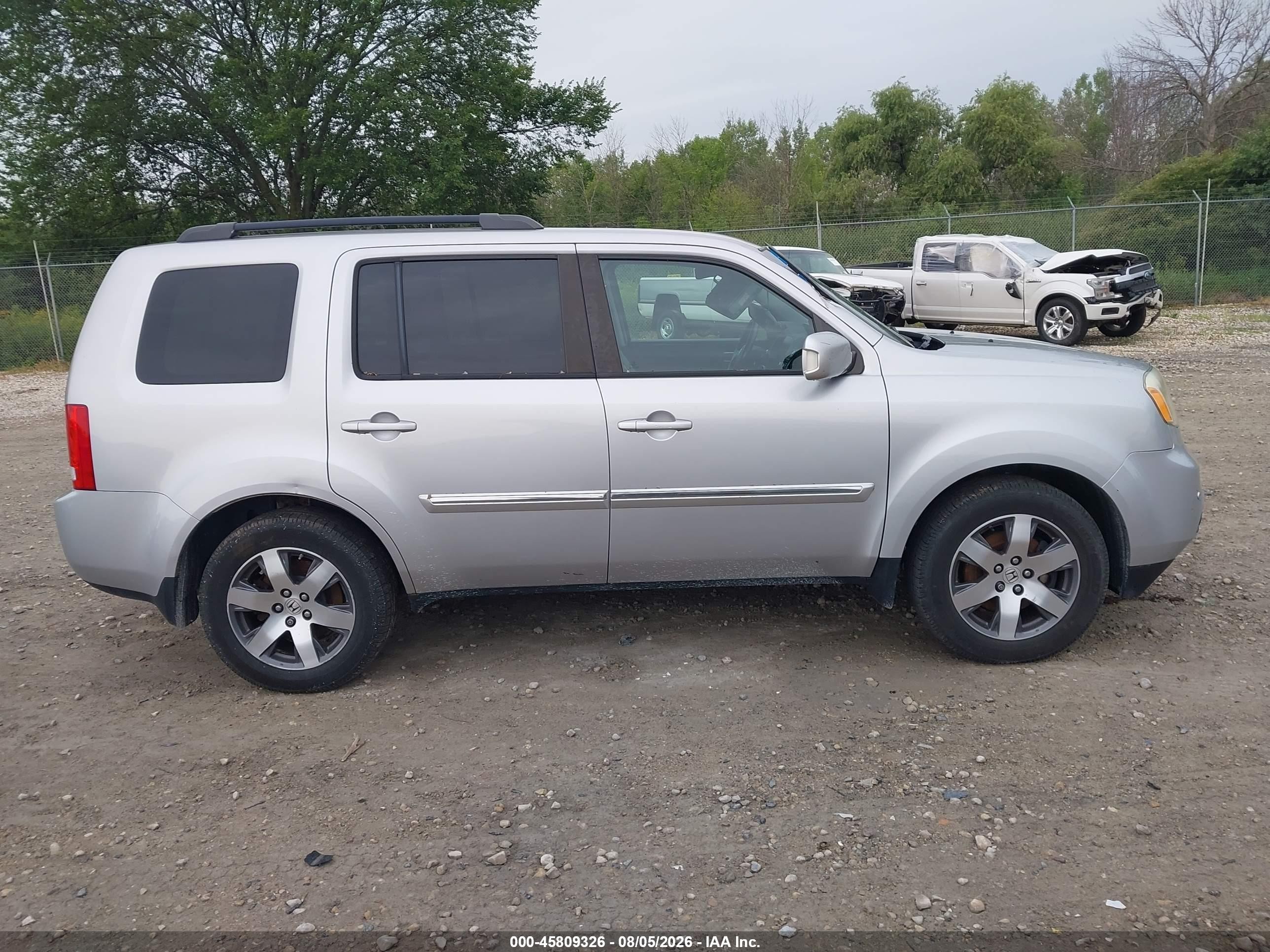 2015 Honda Pilot Touring Серебряный vin: 5FNYF4H90FB016222