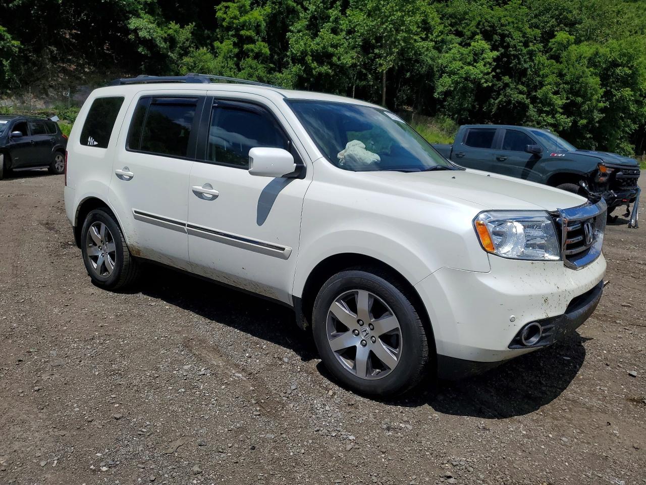 2015 Honda Pilot Touring White vin: 5FNYF4H90FB023249
