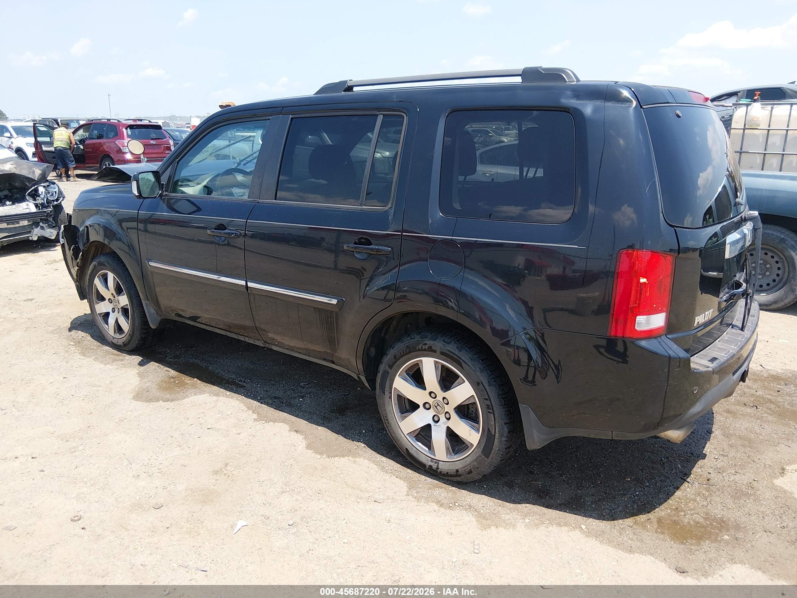 2015 Honda Pilot Touring Black vin: 5FNYF4H90FB039645