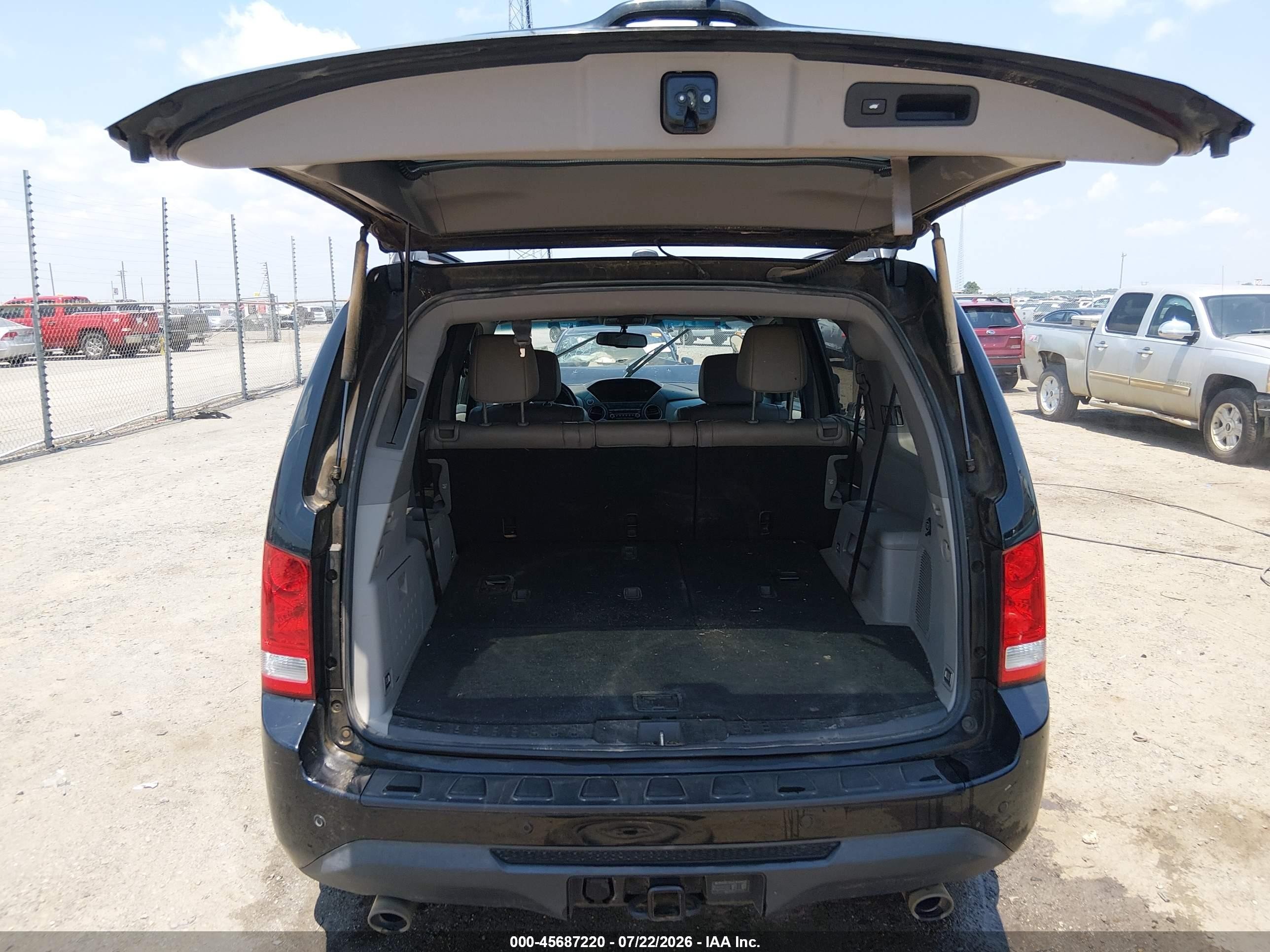 2015 Honda Pilot Touring Black vin: 5FNYF4H90FB039645