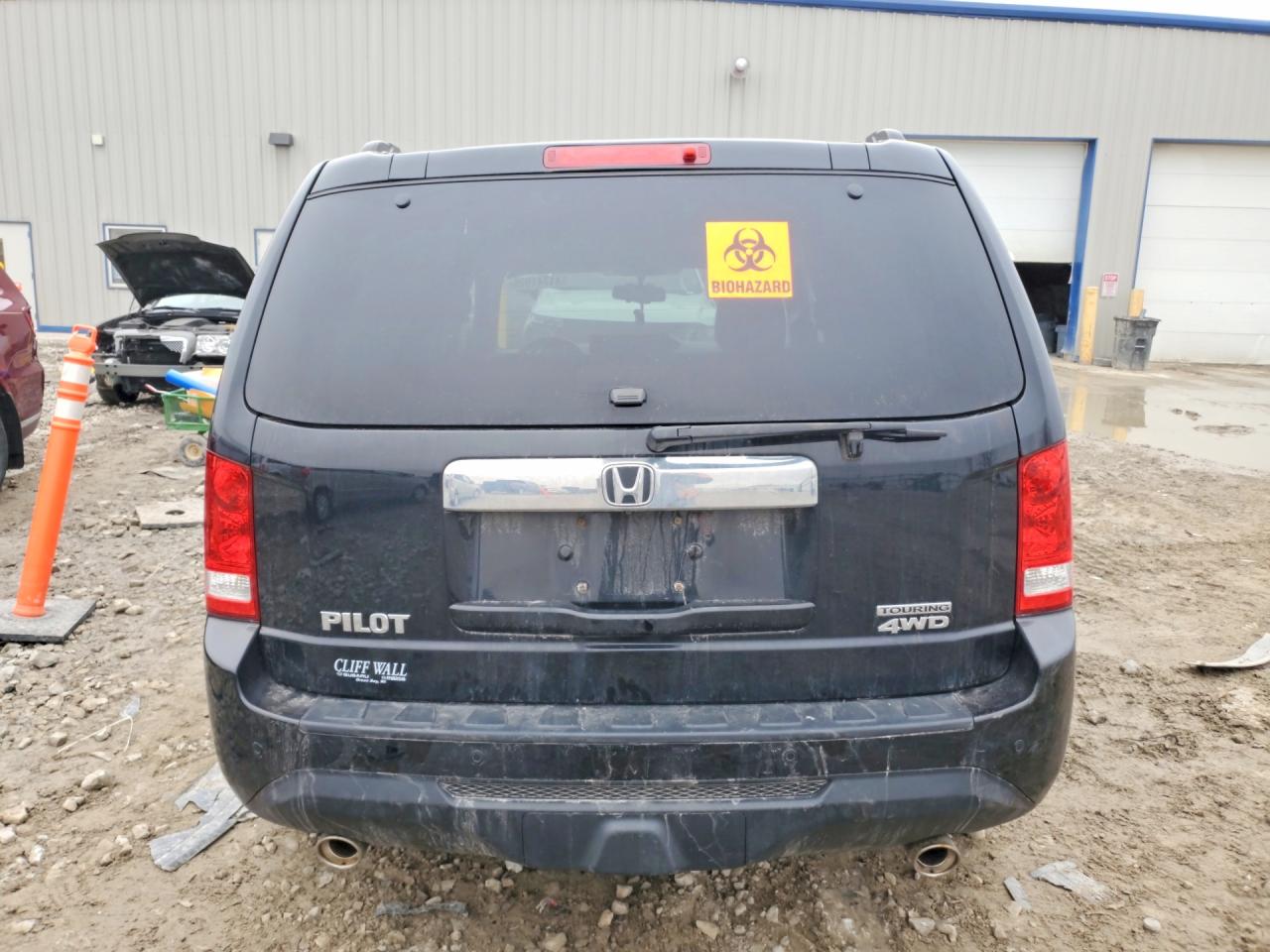 2015 Honda Pilot Touring Black vin: 5FNYF4H90FB053996