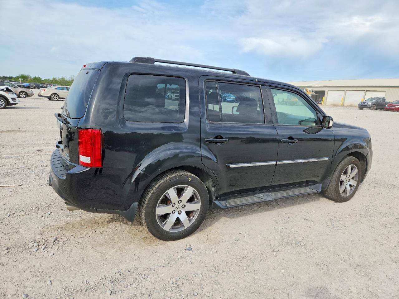 2015 Honda Pilot Touring Black vin: 5FNYF4H90FB058924