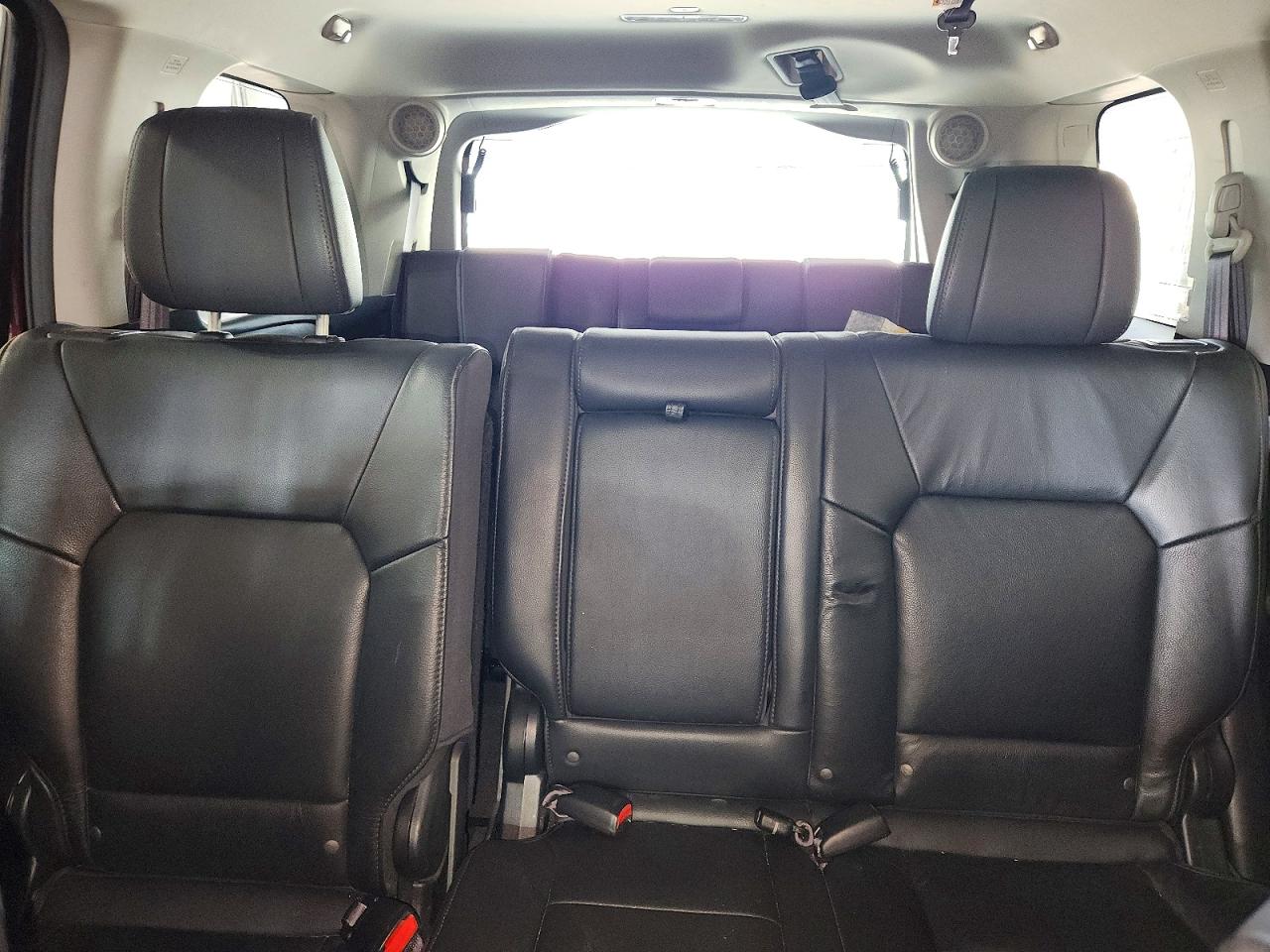 2015 Honda Pilot Touring Red vin: 5FNYF4H90FB066425