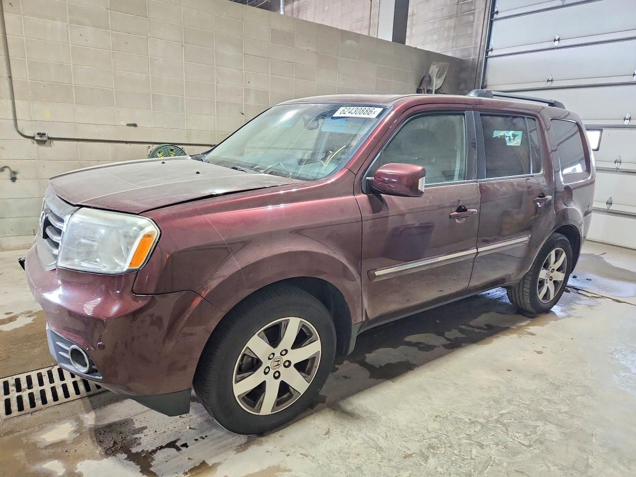 2015 Honda Pilot Touring Red vin: 5FNYF4H90FB066425