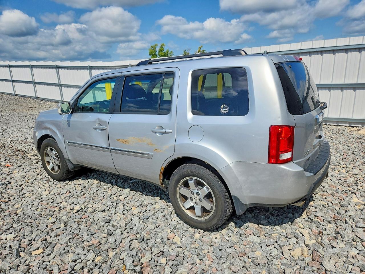2010 Honda Pilot Touring Silver vin: 5FNYF4H91AB014486