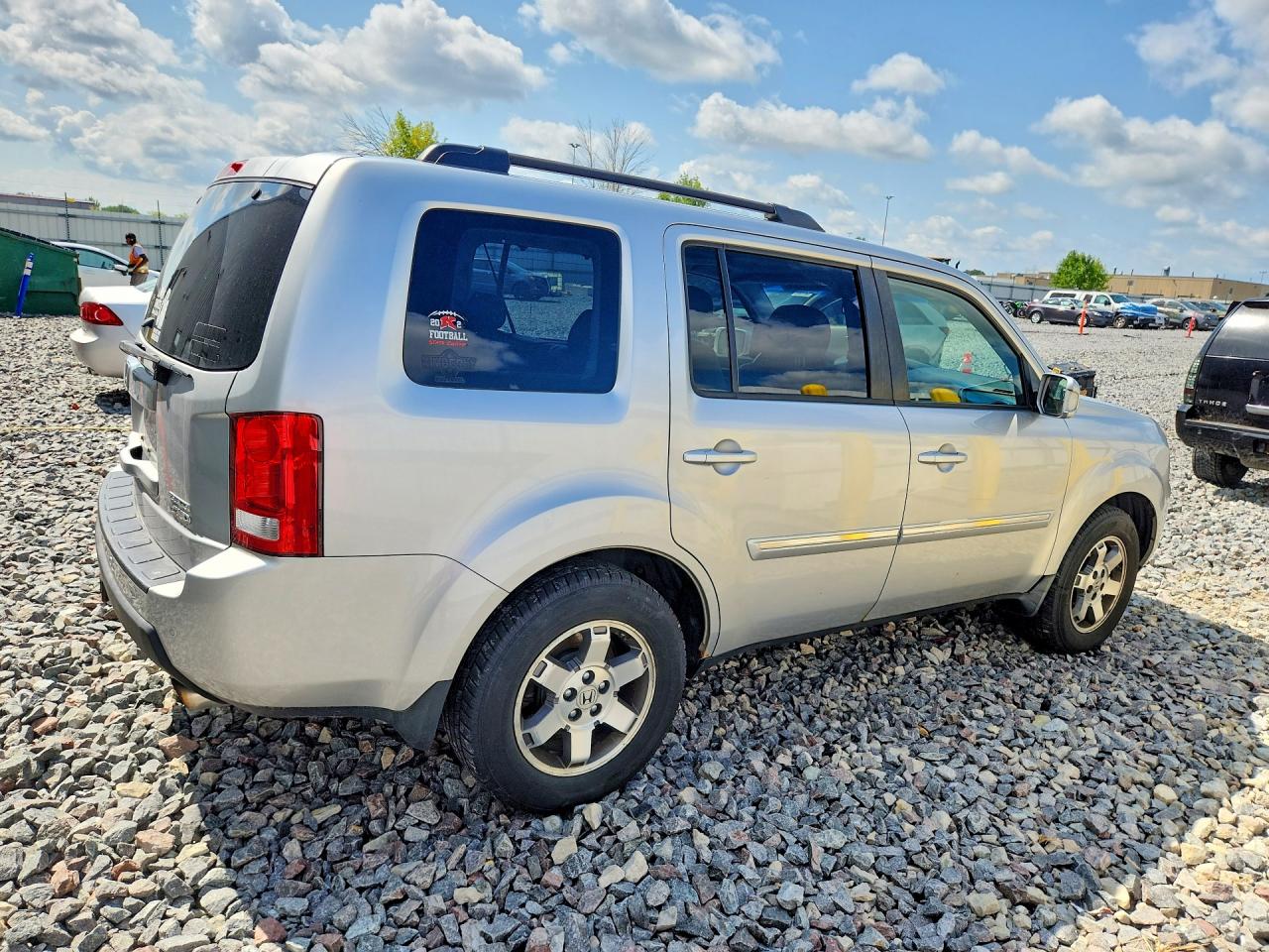 2010 Honda Pilot Touring Silver vin: 5FNYF4H91AB014486