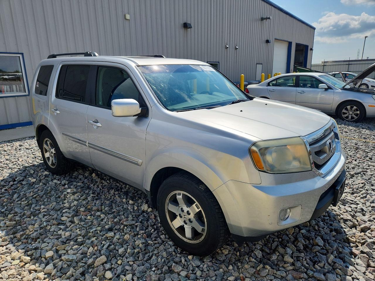 2010 Honda Pilot Touring Silver vin: 5FNYF4H91AB014486