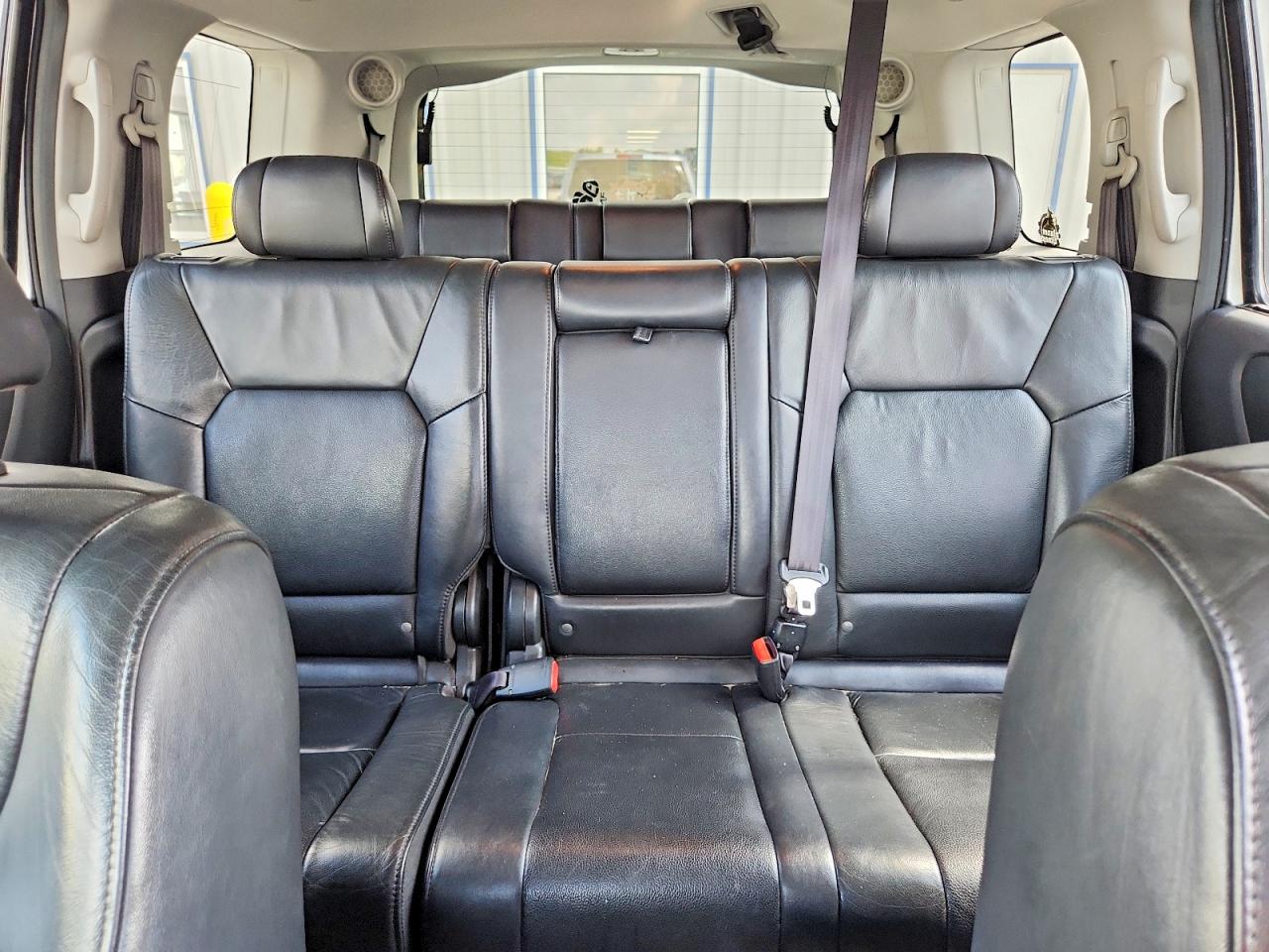 2010 Honda Pilot Touring Silver vin: 5FNYF4H91AB014486