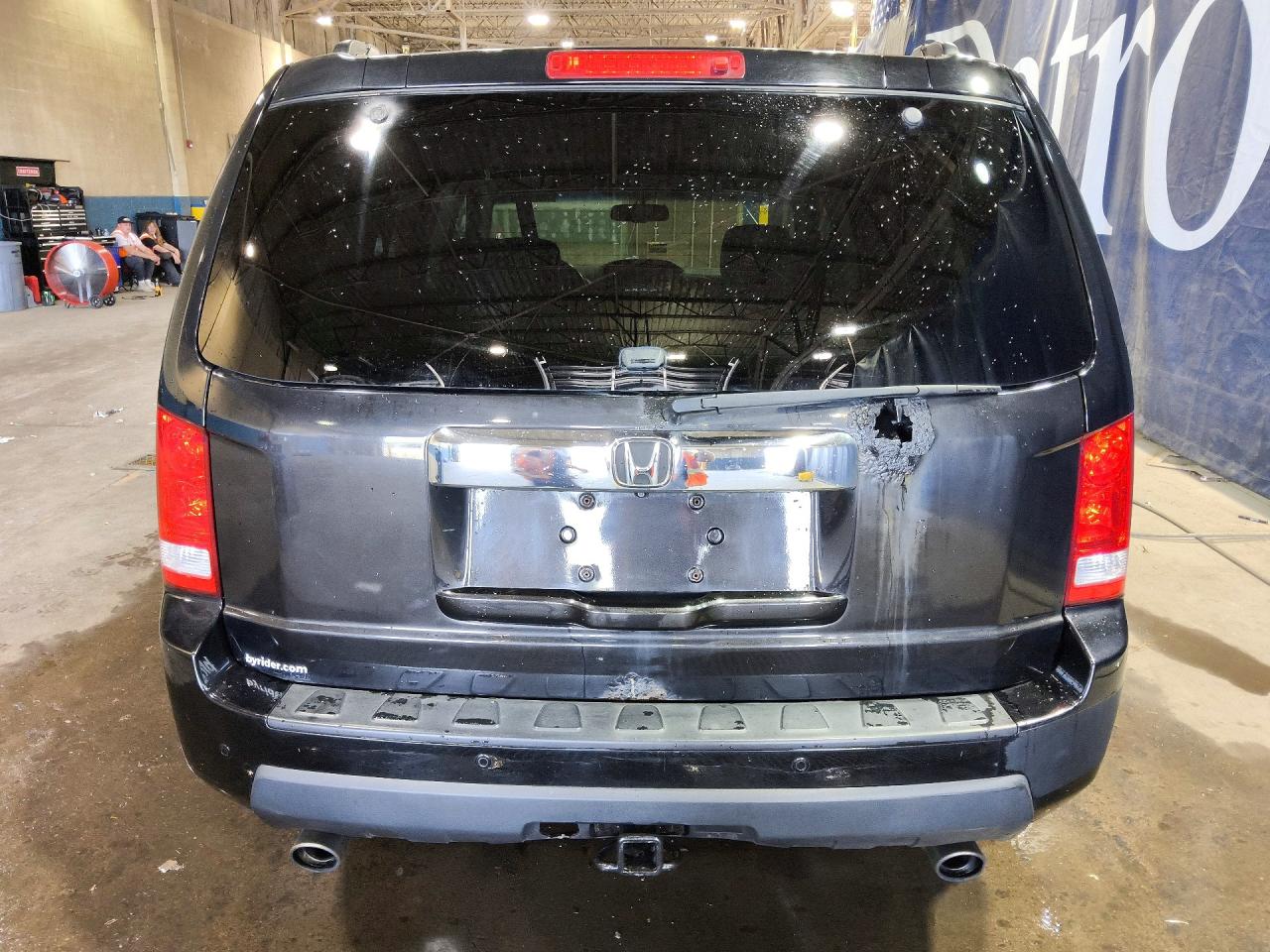 2010 Honda Pilot Touring Black vin: 5FNYF4H91AB502272