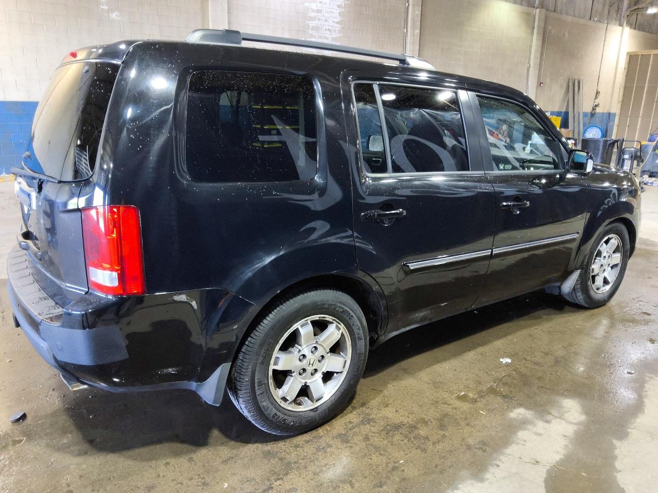2010 Honda Pilot Touring Black vin: 5FNYF4H91AB502272