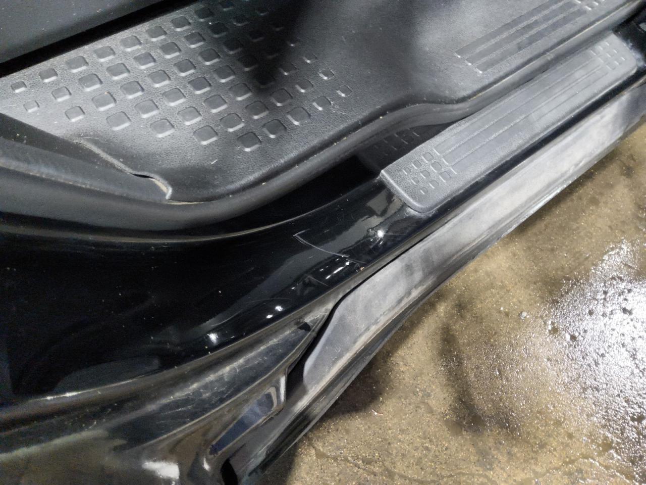2010 Honda Pilot Touring Black vin: 5FNYF4H91AB502272 Damage: Right Rocker Panel, Heavy Scratch, 3 To 4 Inches
