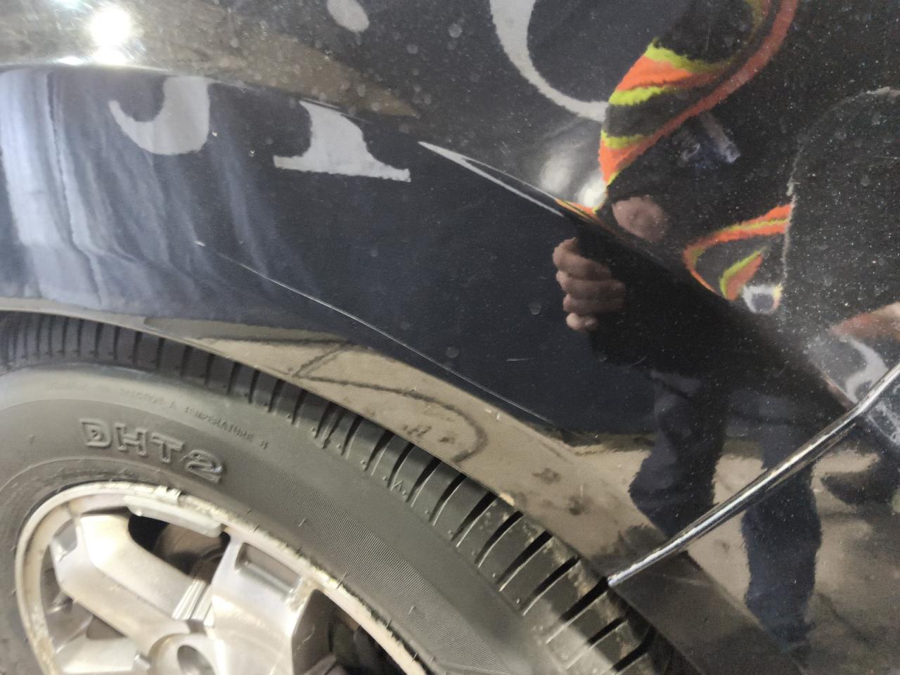 2010 Honda Pilot Touring Black vin: 5FNYF4H91AB502272 Damage: Right Front Fender, Heavy Scratch, 9 To 10 Inches