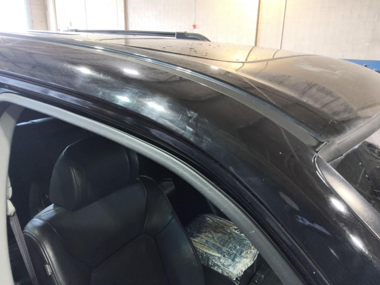 2010 Honda Pilot Touring Black vin: 5FNYF4H91AB502272 Damage: Right Drip Rail, Heavy Scratch, 2 To 3 Inches