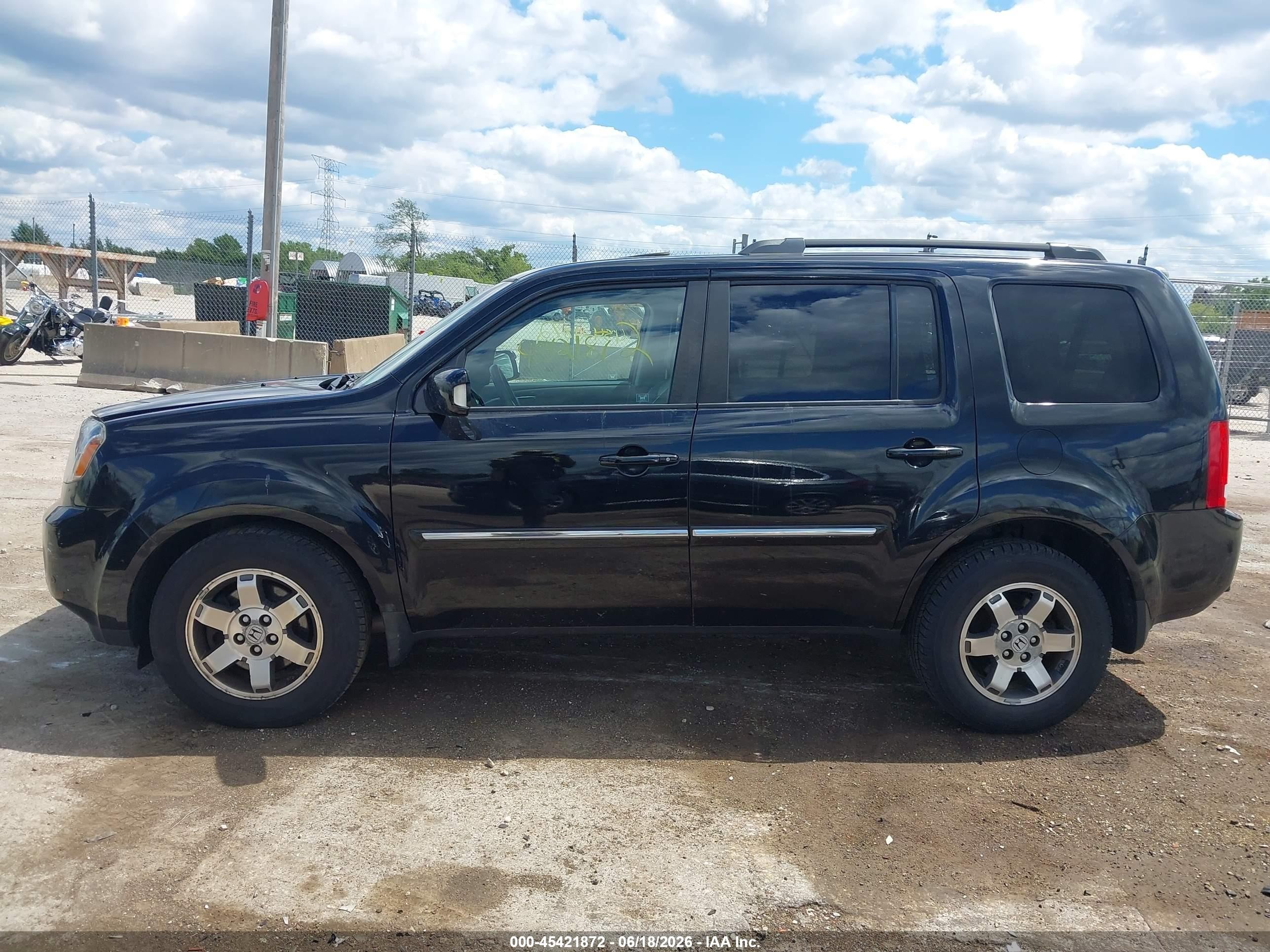 2011 Honda Pilot Touring Черный vin: 5FNYF4H91BB056965