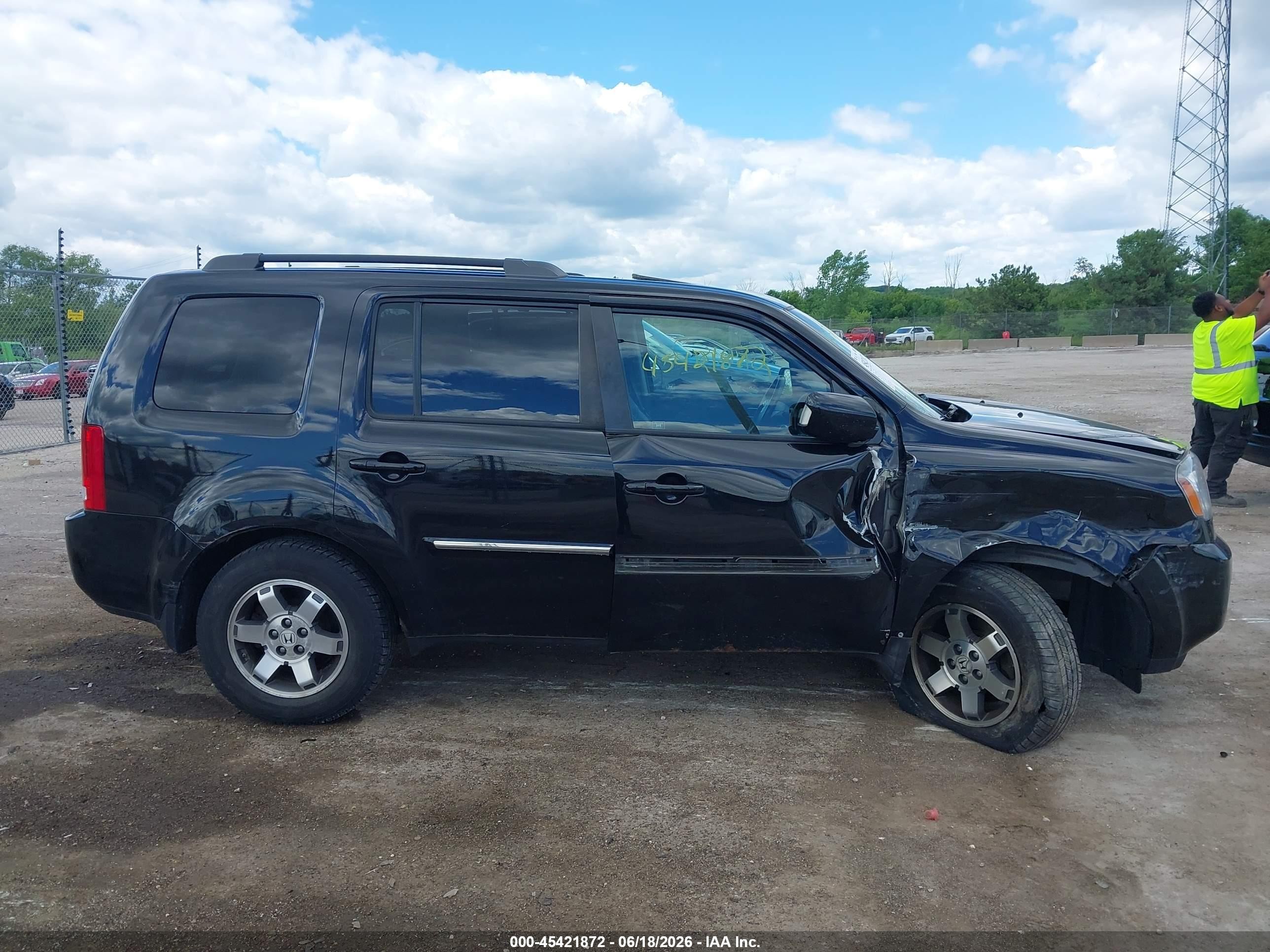 2011 Honda Pilot Touring Черный vin: 5FNYF4H91BB056965