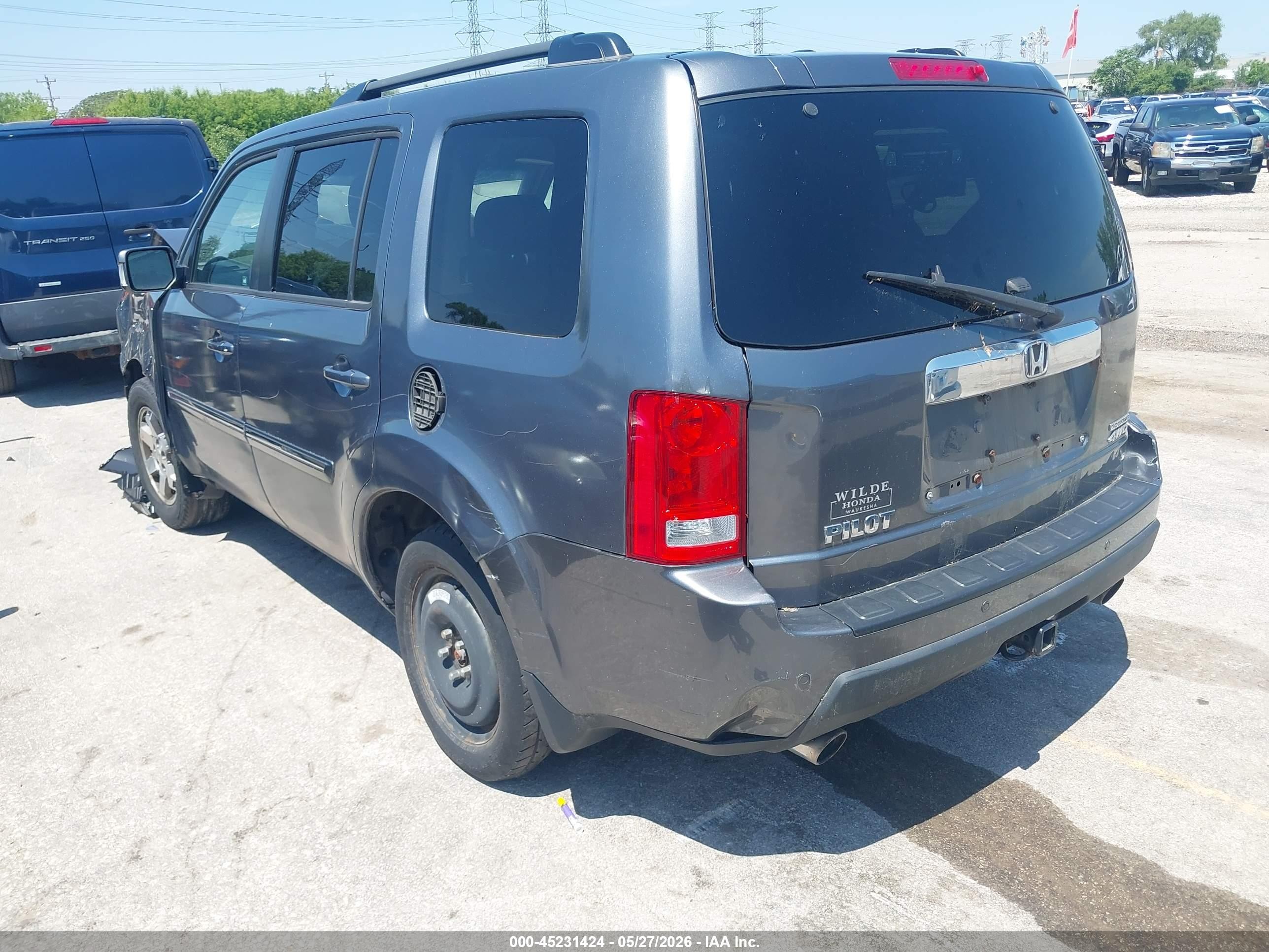 2011 Honda Pilot Touring Gray vin: 5FNYF4H91BB100818
