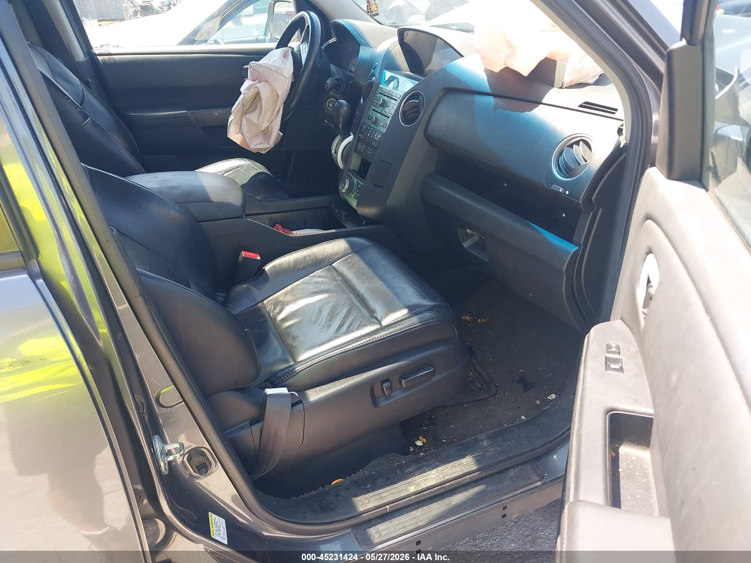 2011 Honda Pilot Touring Gray vin: 5FNYF4H91BB100818