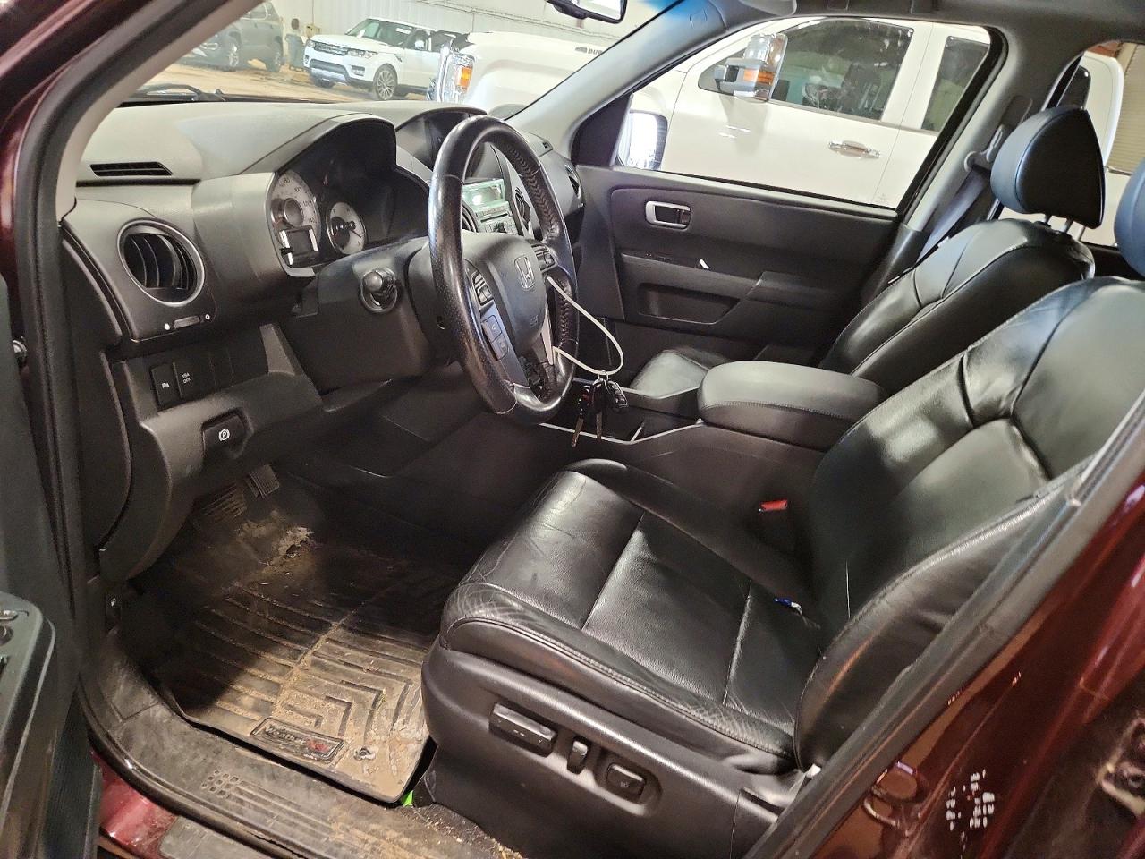 2011 Honda Pilot Touring Темно-бордовый vin: 5FNYF4H91BB506341