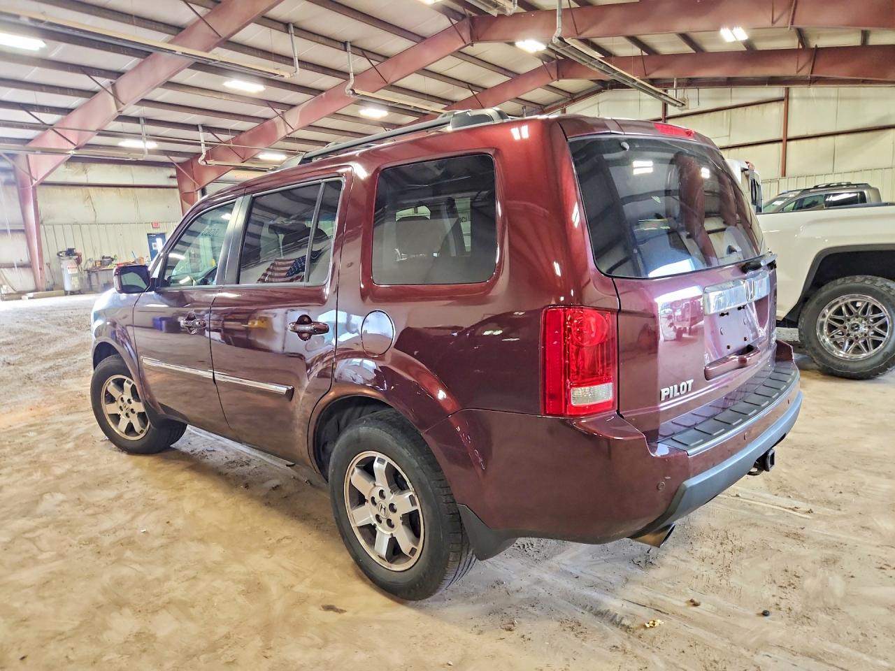 2011 Honda Pilot Touring Темно-бордовый vin: 5FNYF4H91BB506341