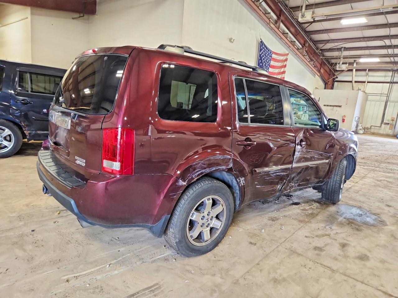 2011 Honda Pilot Touring Темно-бордовый vin: 5FNYF4H91BB506341