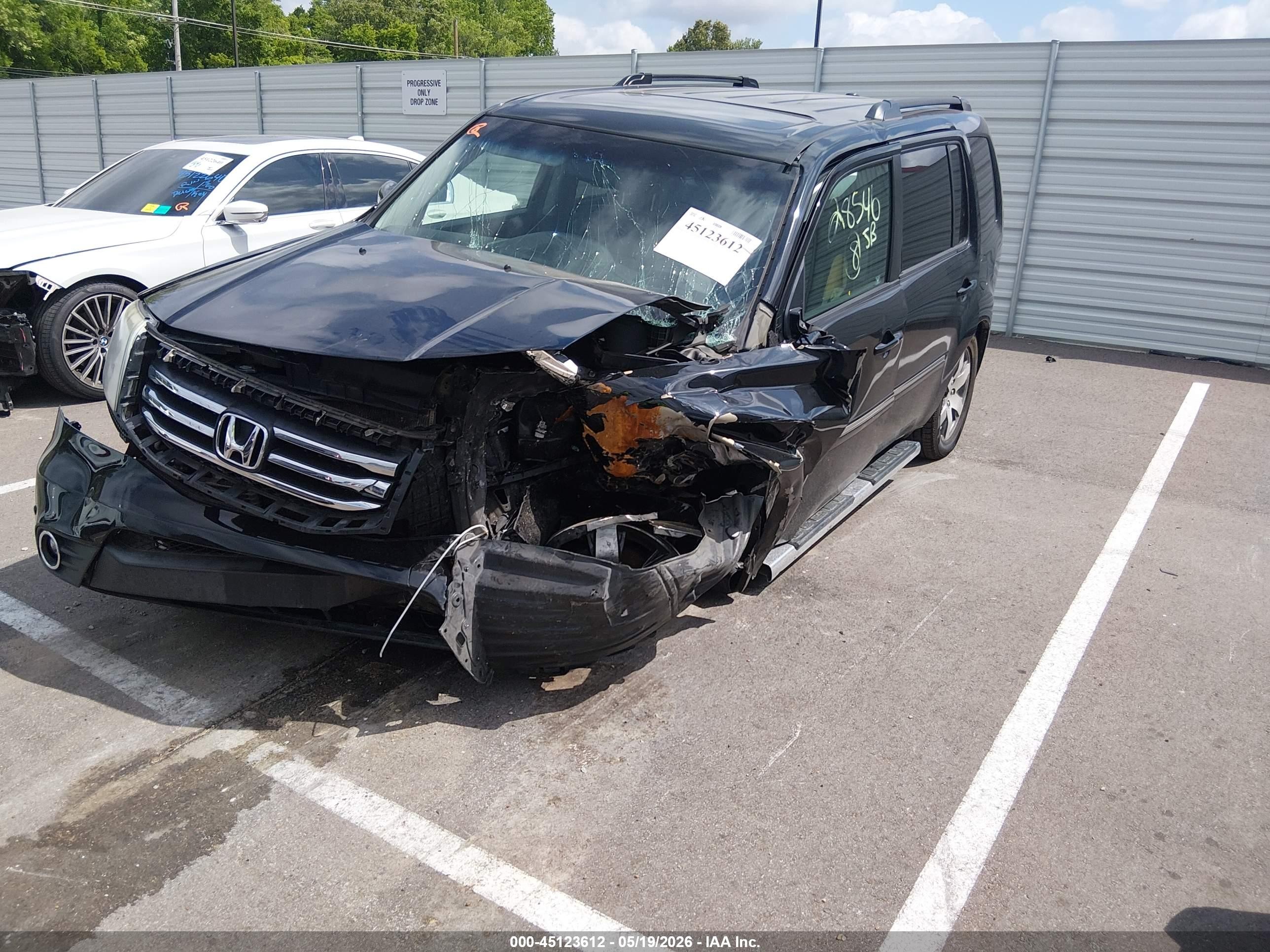 2012 Honda Pilot Touring Black vin: 5FNYF4H91CB030061