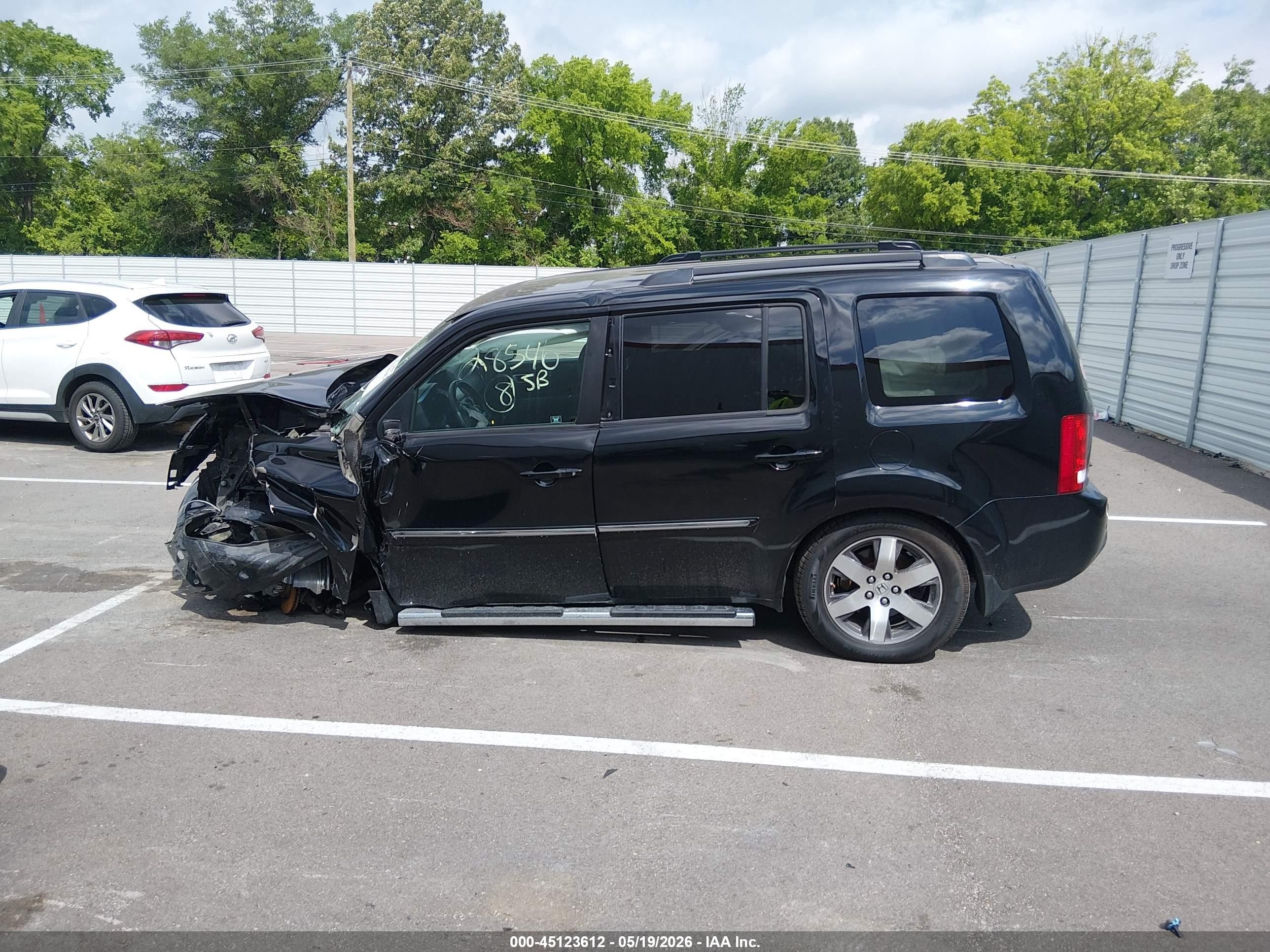 2012 Honda Pilot Touring Black vin: 5FNYF4H91CB030061