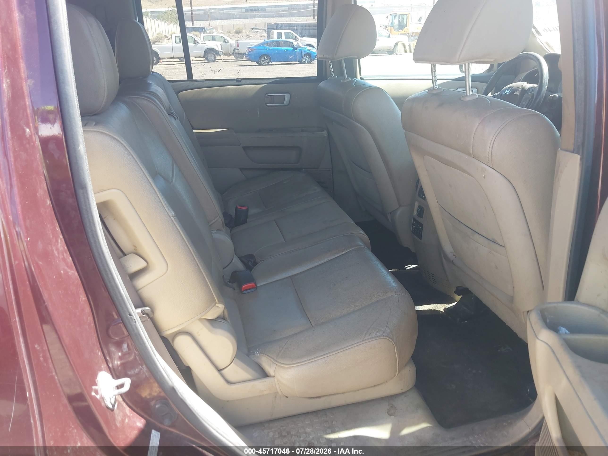2012 Honda Pilot Touring Red vin: 5FNYF4H91CB031629